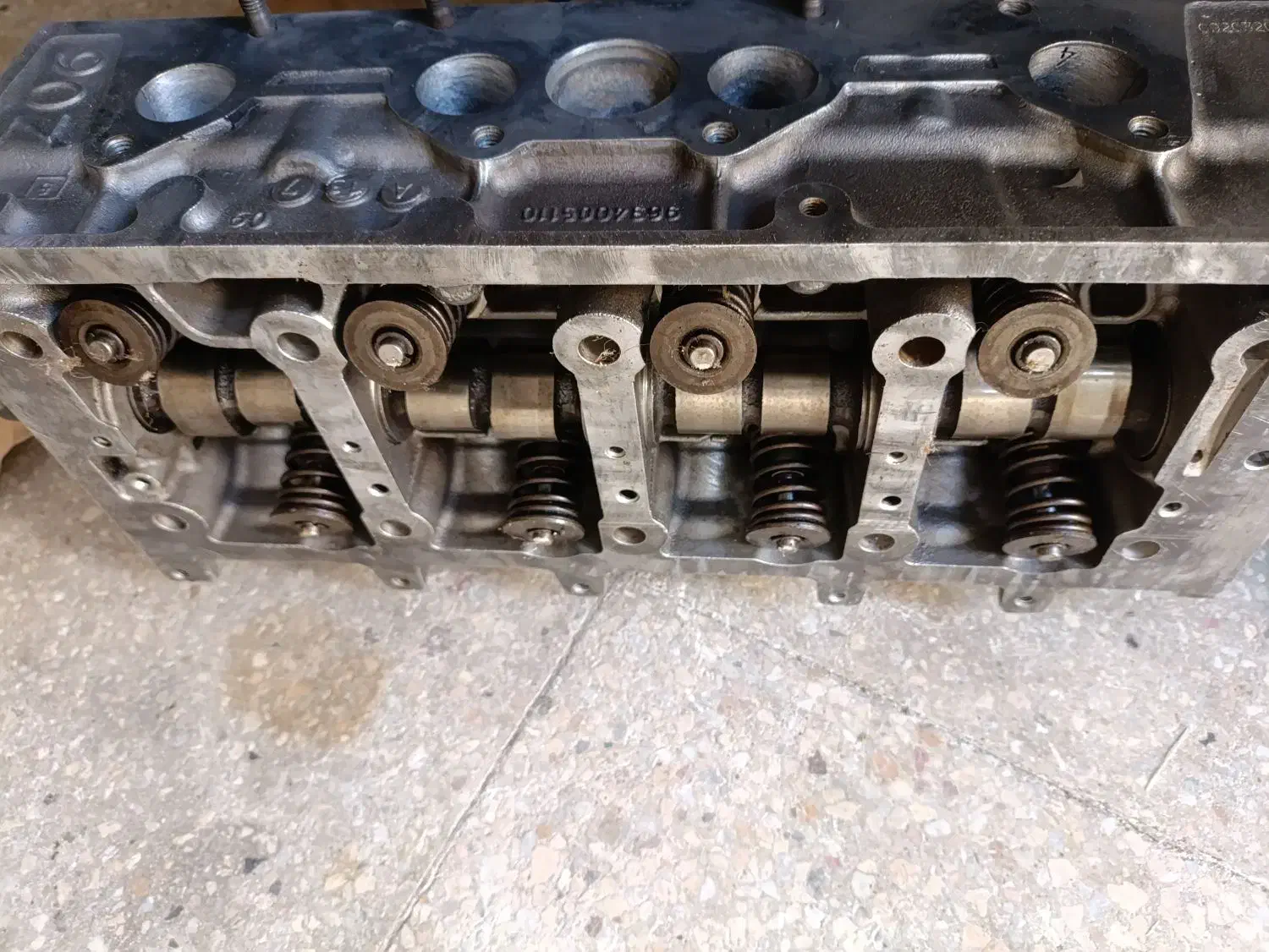 سرسیلندر پژو ۲۰۶ و چراغ ۴۰۵|قطعات یدکی و لوازم جانبی|یزد, |دیوار