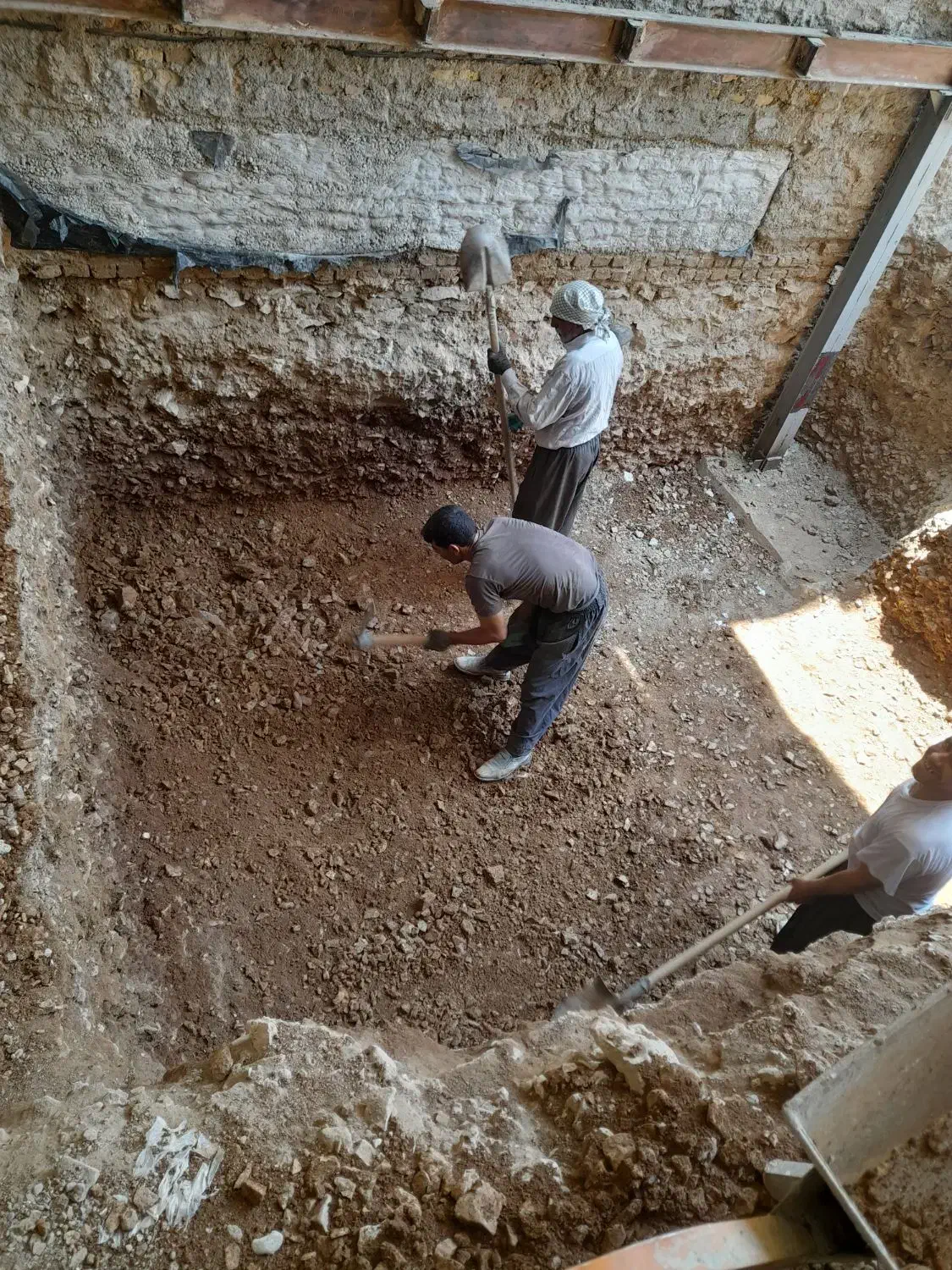 کنده کاری وتخریب|خدمات پیشه و مهارت|خرم‌آباد, |دیوار