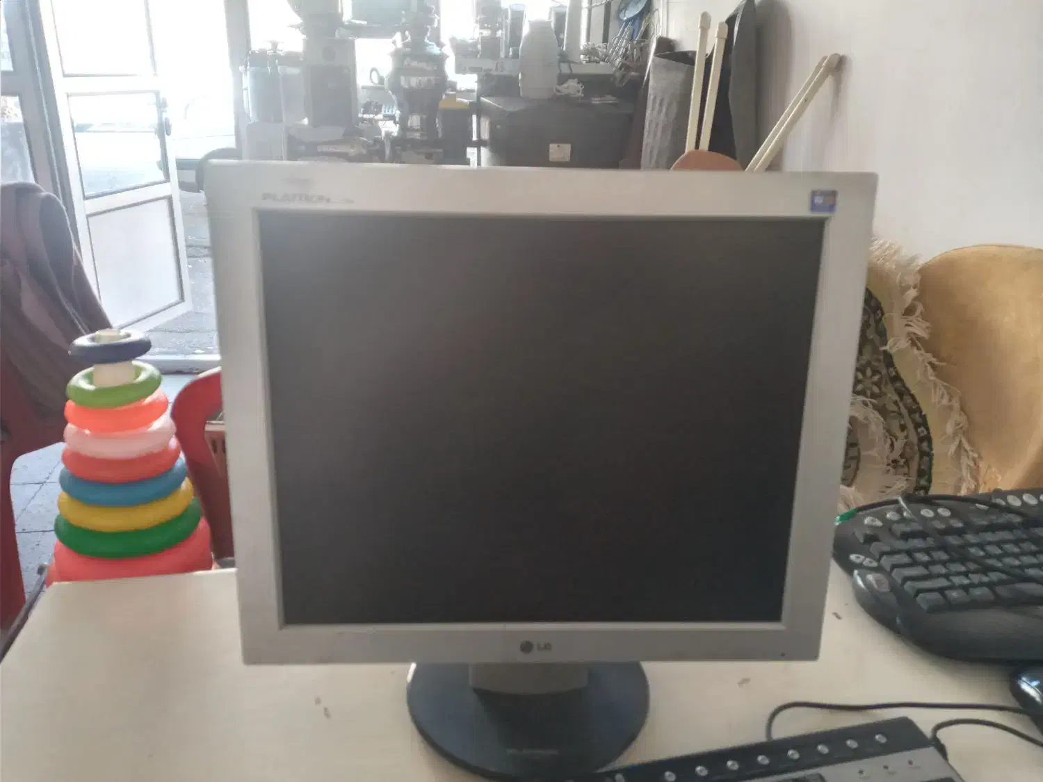 مانیتور ال جی سالم به فروش میرسد|قطعات و لوازم جانبی رایانه|زنجان, |دیوار