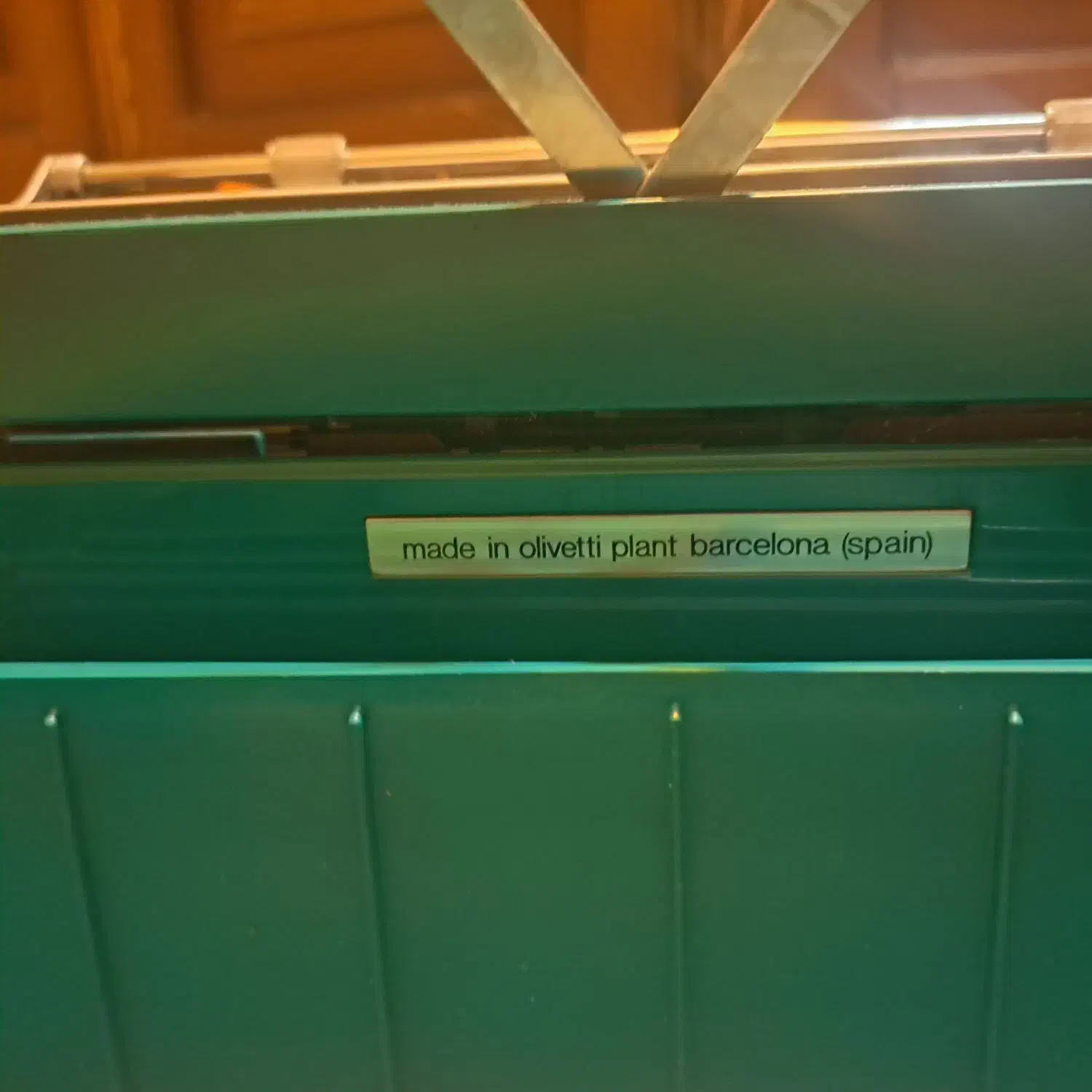 ماشین تحریر اصل Olivetti Studio 45 با کیف|کلکسیون اشیاء عتیقه|اصفهان, سپاهانشهر|دیوار