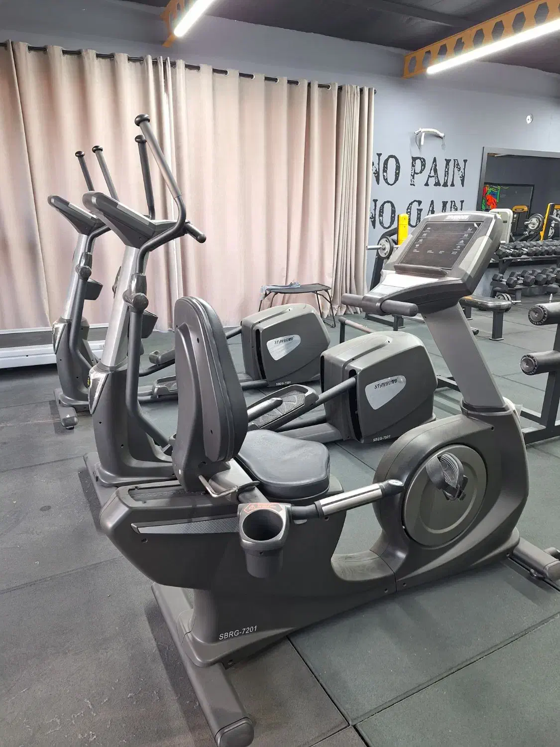 فروش باشگاه جاروکش|تجهیزات ورزشی|اصفهان, کوی امام|دیوار