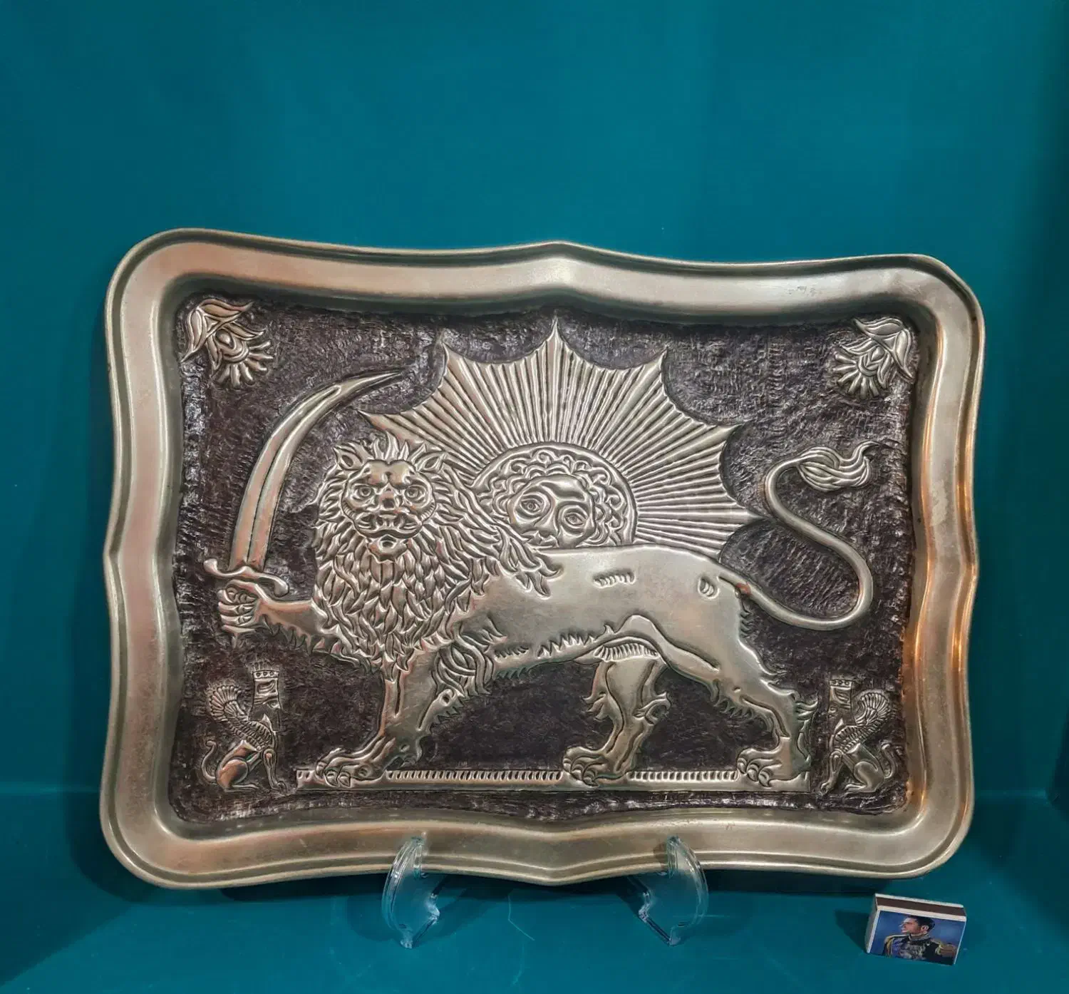 شیر و خورشید (معاوضه کالا به کالا)عضو کانال شو|کلکسیون اشیاء عتیقه|قم, شهید رجایی|دیوار