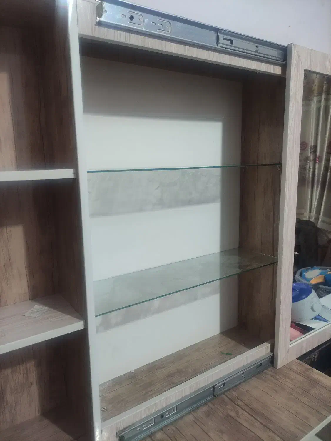 میز آرایش وصندلی|آرایشگاه و سالن‌های زیبایی|زاهدان, |دیوار