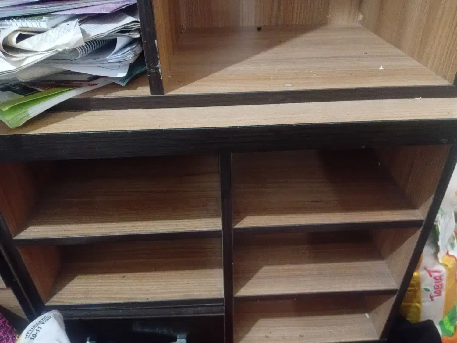 کتابخانه. باکس لباس. میز تی وی|کتابخانه، شلف، قفسههای دیواری|اسلامشهر, شهرک امام حسین (میان آباد)|دیوار