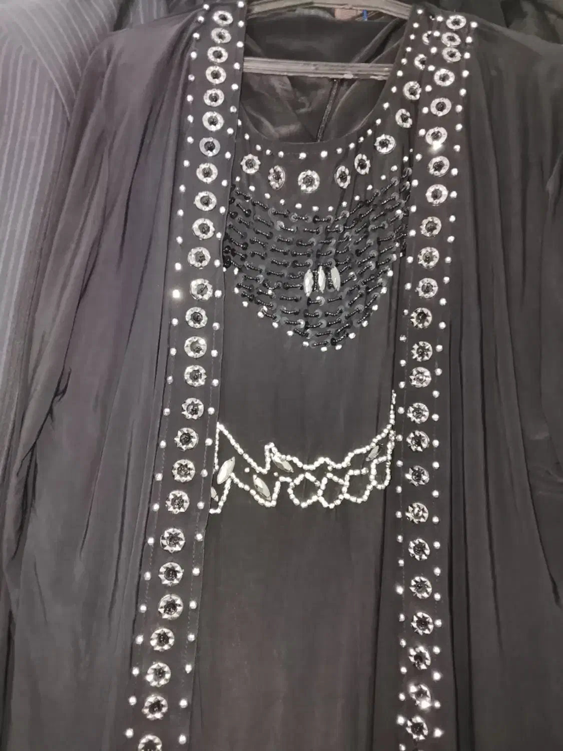لباس مجلسی|لباس|زابل, |دیوار
