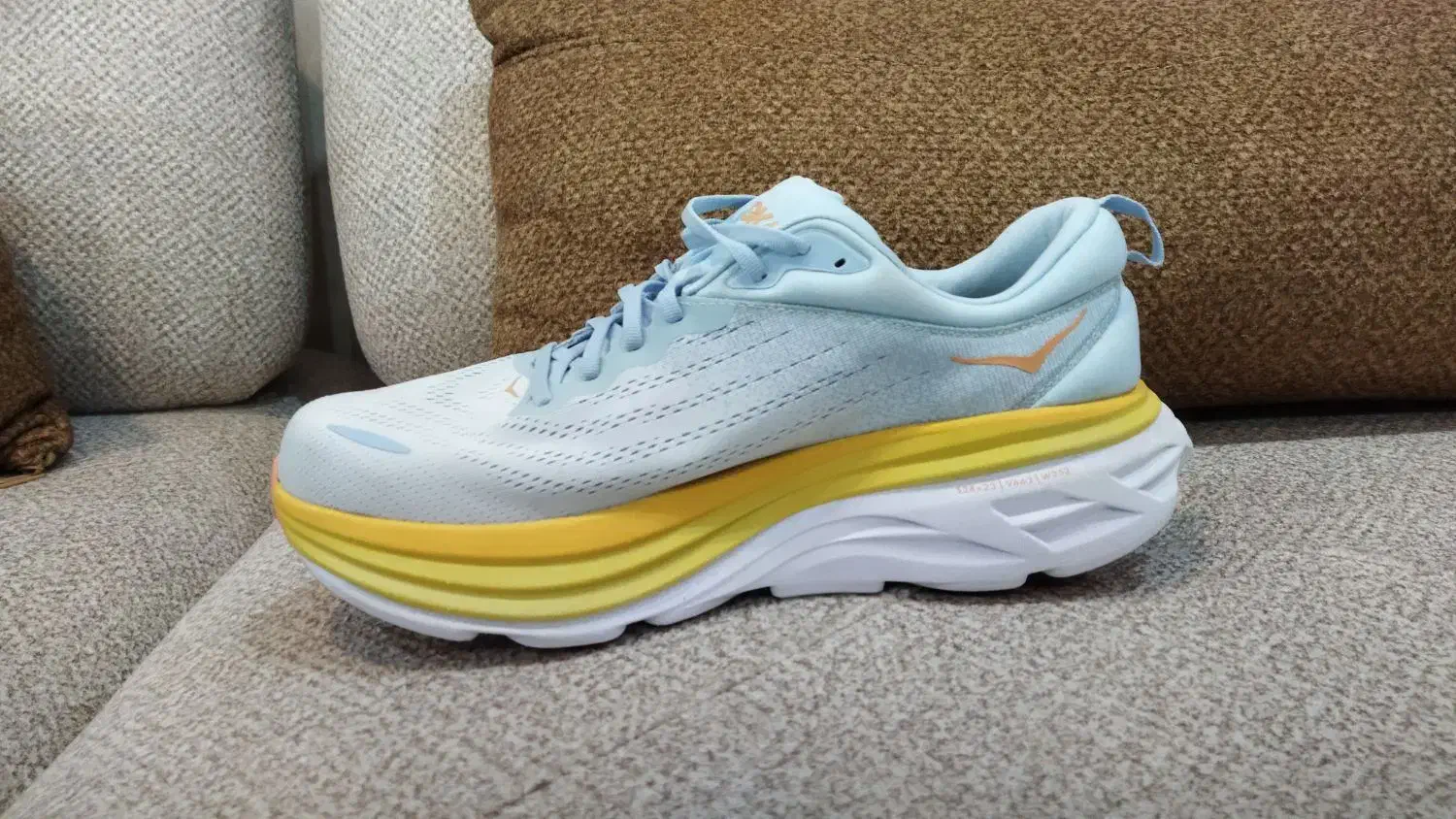 هوکا اصلی صد در صد اورجینال|کیف، کفش، کمربند|سنندج, |دیوار