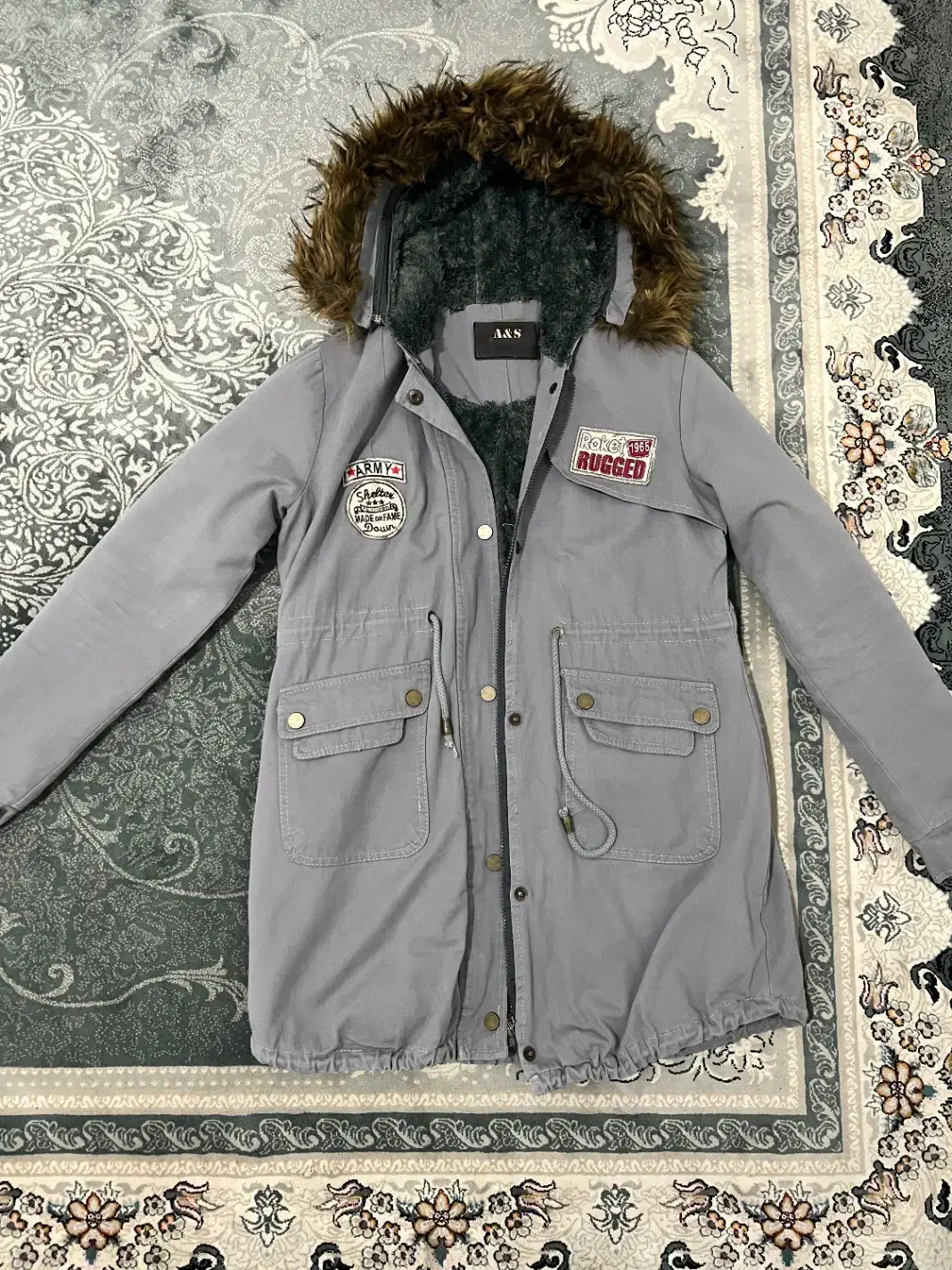 پالتو خز دار|لباس|رشت, بازار|دیوار