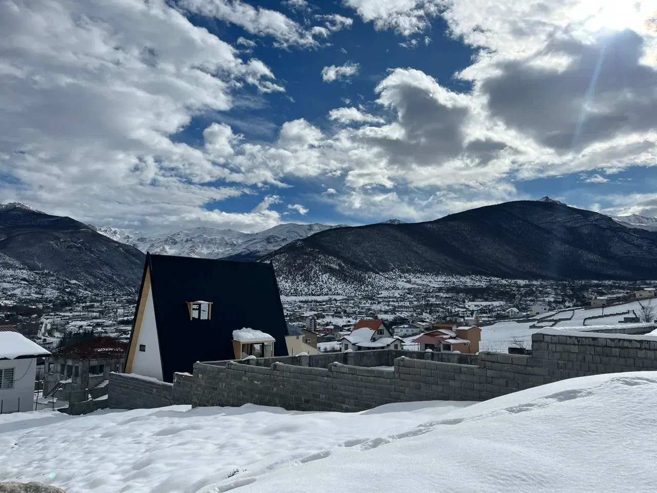 اجاره کلبه سوئیسی|اجارهٔ کوتاه‌مدت ویلا و باغ|کجور, |دیوار