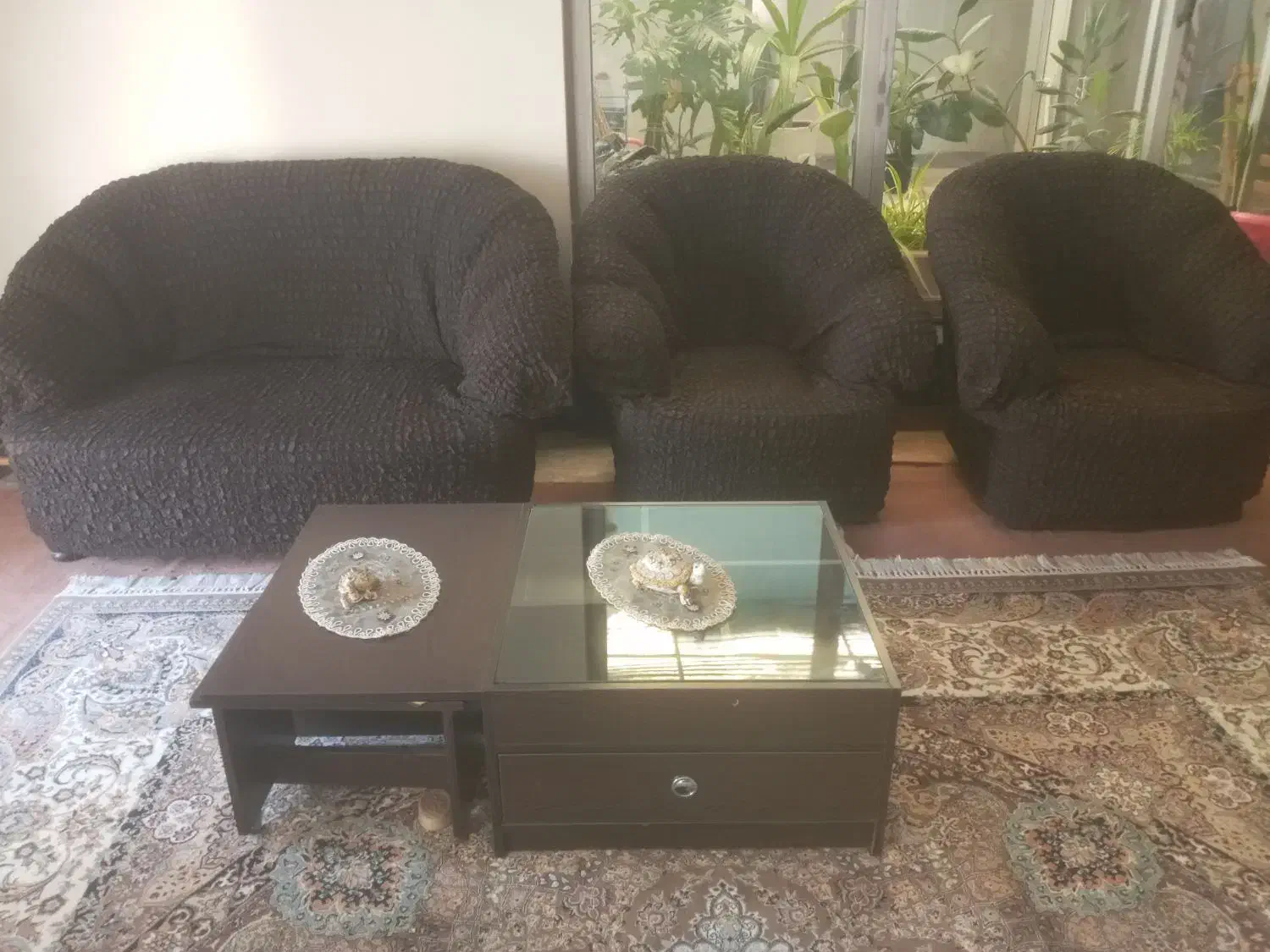 مبل راحتی به همراه روکش و میز|مبلمان خانگی و میز عسلی|شاهین‌شهر, کوی مهدیه|دیوار