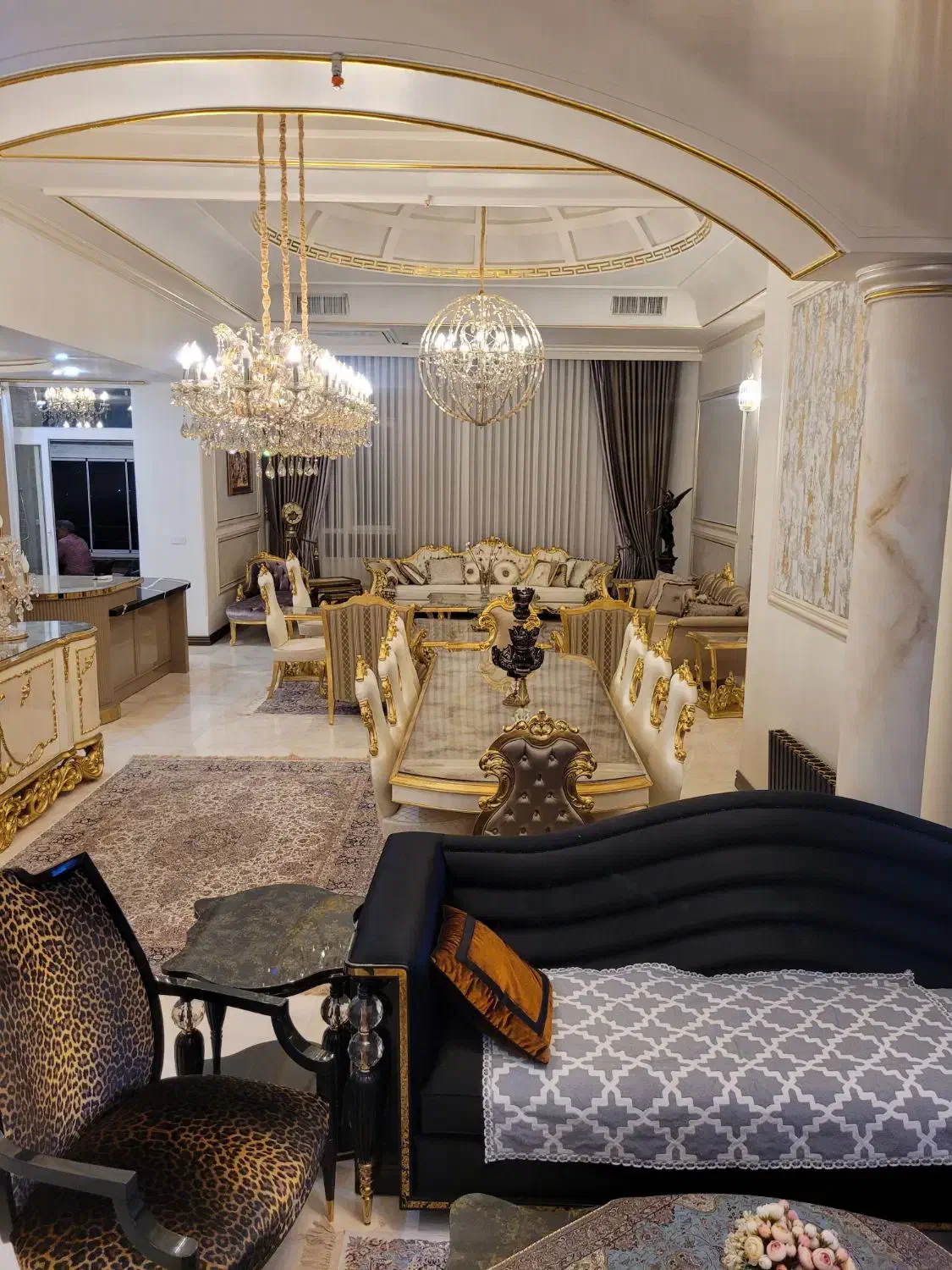 ۲۵۰ متر پنت هاوس با ۱۵۰ متر تراس|فروش آپارتمان|کرج, عظیمیه|دیوار