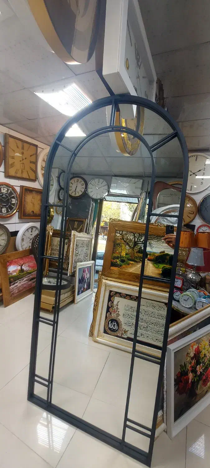 آیینه دفرمه و پنجره ای|آینه|سنندج, |دیوار