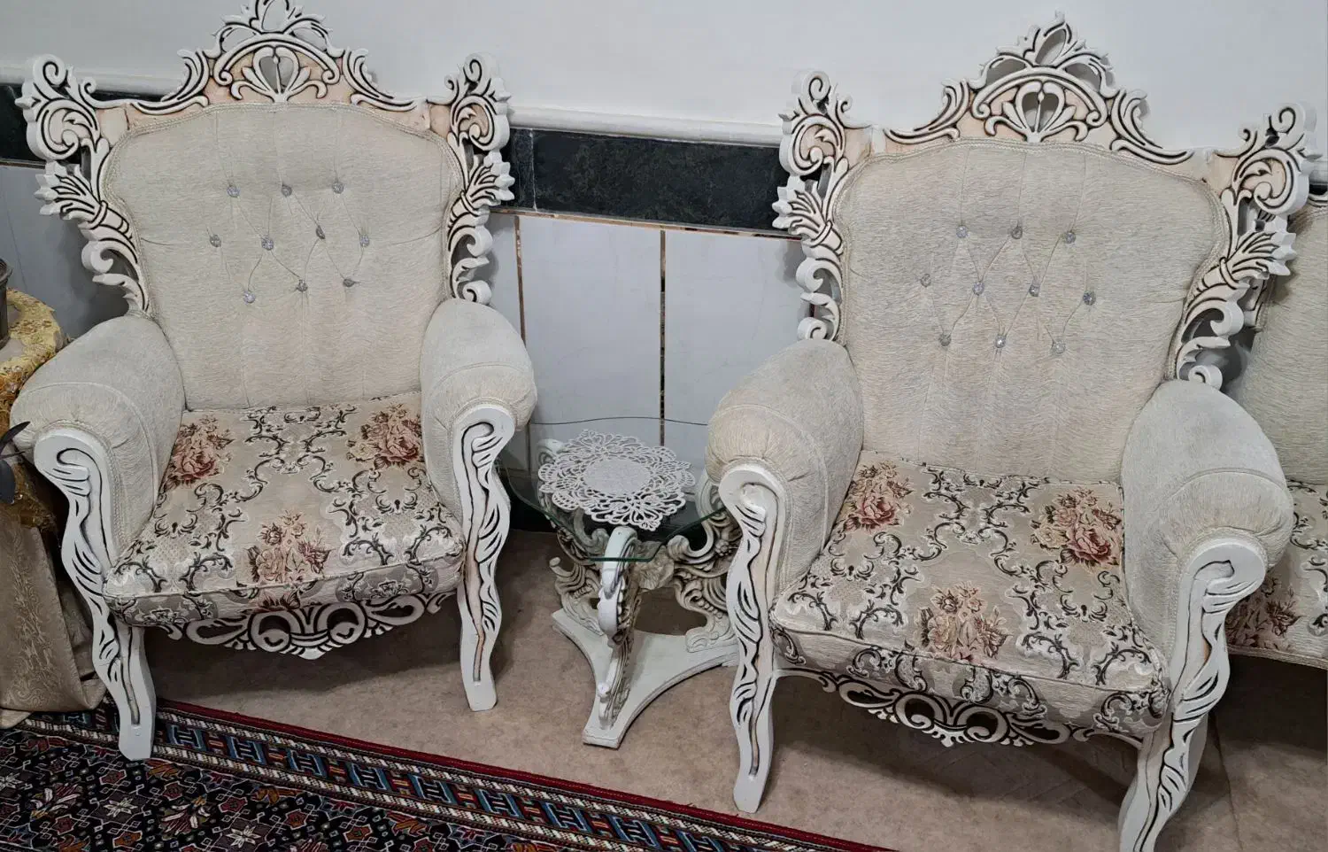 مبل ۹ نفره تمیز|مبلمان خانگی و میز عسلی|هشتگرد, شهرک بعثت|دیوار