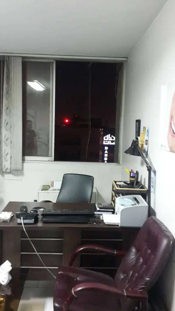 یک اتاق 17 متری از دفتر اداری|اجارهٔ دفتر کار، اتاق اداری، مطب|تهران, جمالزاده|دیوار
