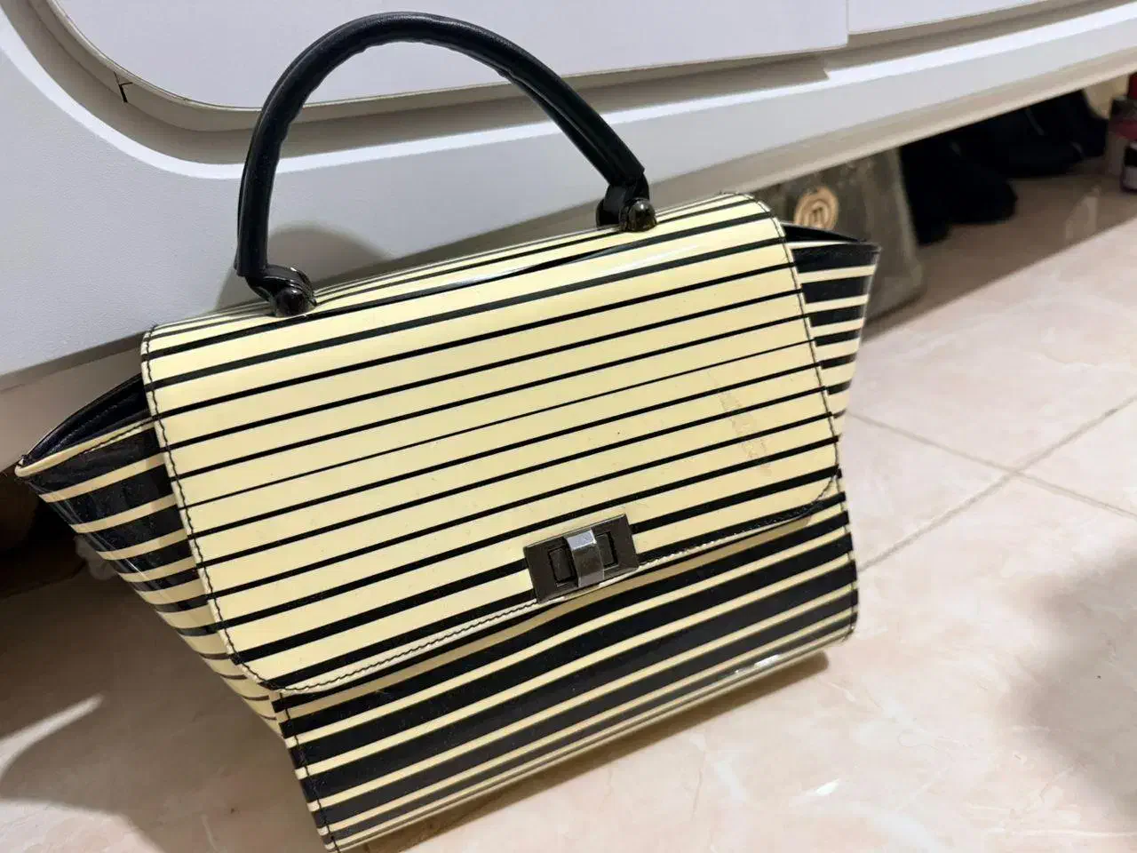 لباس مجلسی|لباس|تبریز, |دیوار