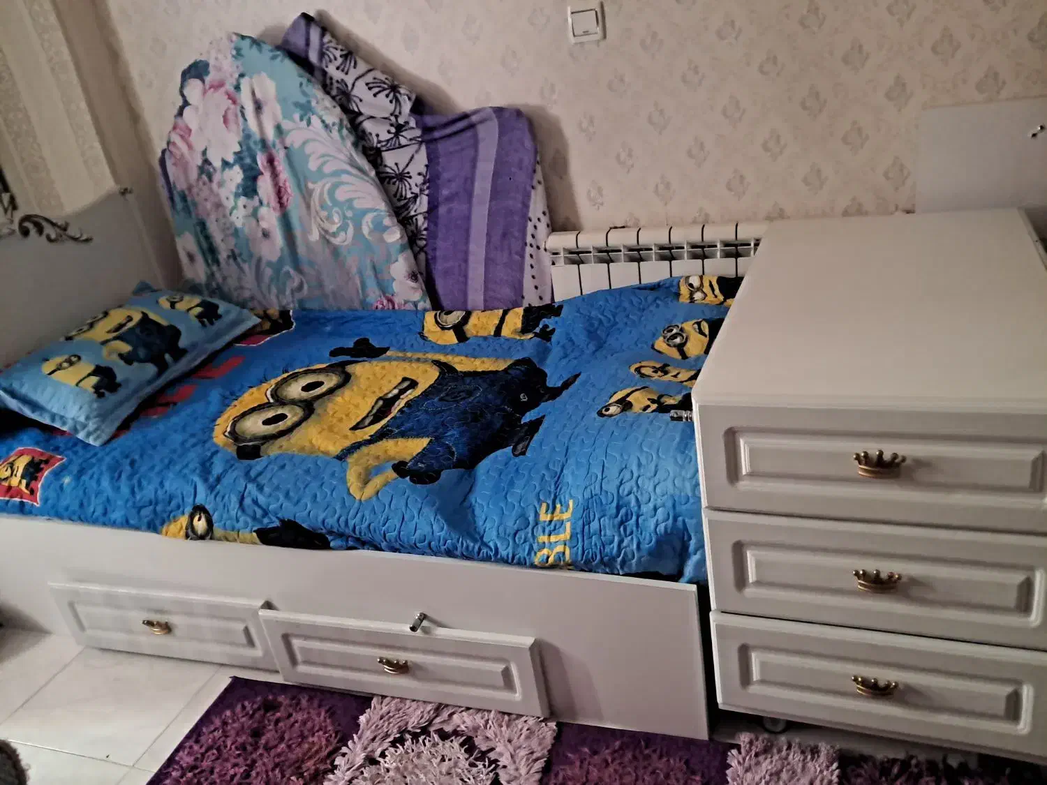 ست تخت دو کاره  و ویترین|تخت و صندلی بچه|فردیس, نگارستان|دیوار