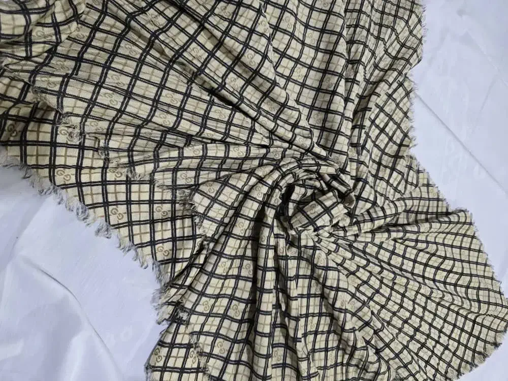 شال در مدل های مختلف فقط ۱۰۰|لباس|نسیم‌شهر, |دیوار