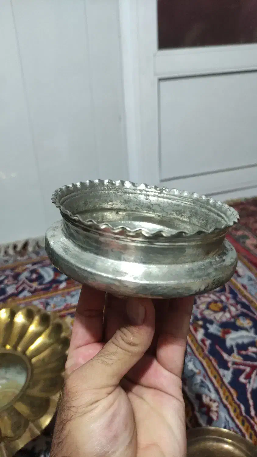 چند تیکه اجناس قدیمی|کلکسیون اشیاء عتیقه|بروجرد, |دیوار