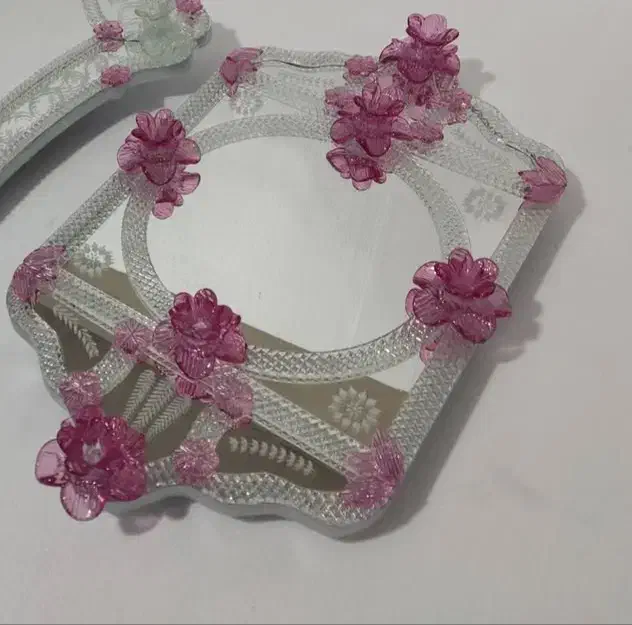 اینه|آینه|قوچان, |دیوار