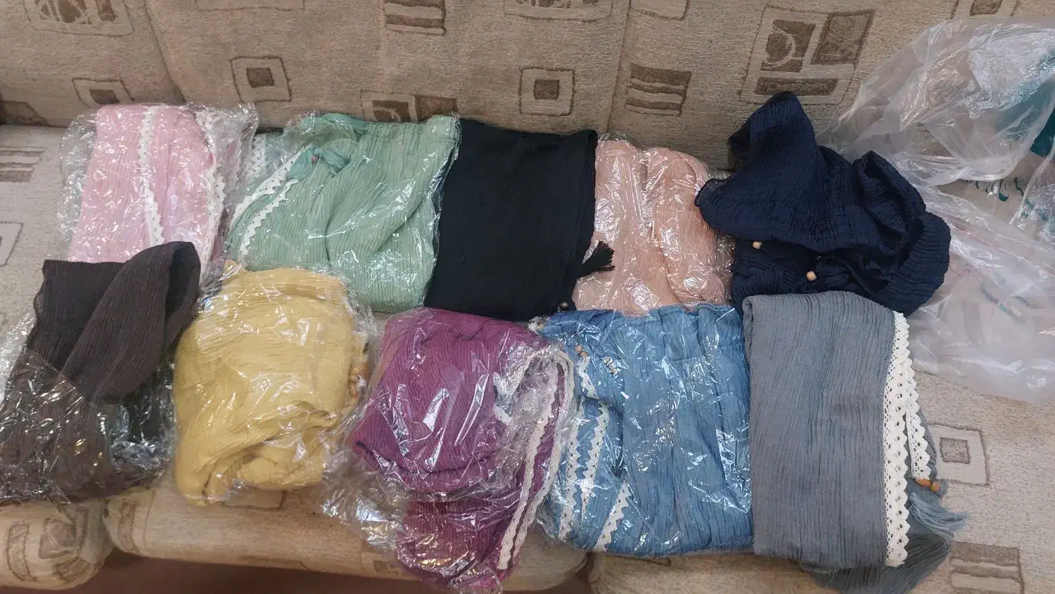 لباس مجلسی|لباس|شاهین‌شهر, فیض|دیوار