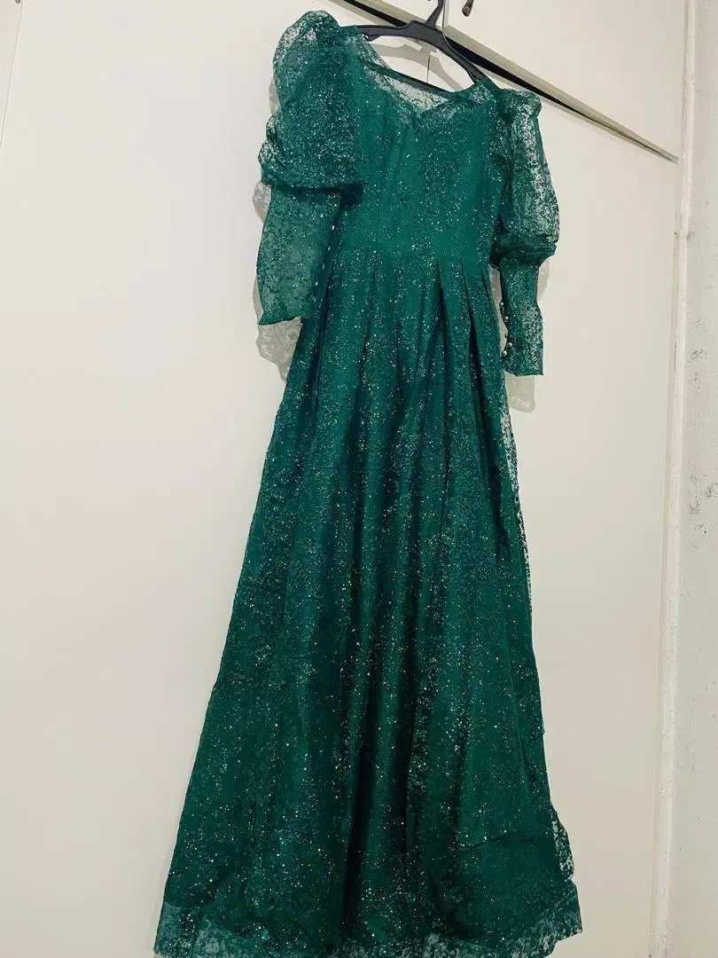 لباس مجلسی|لباس|کرج, کلاک نو|دیوار