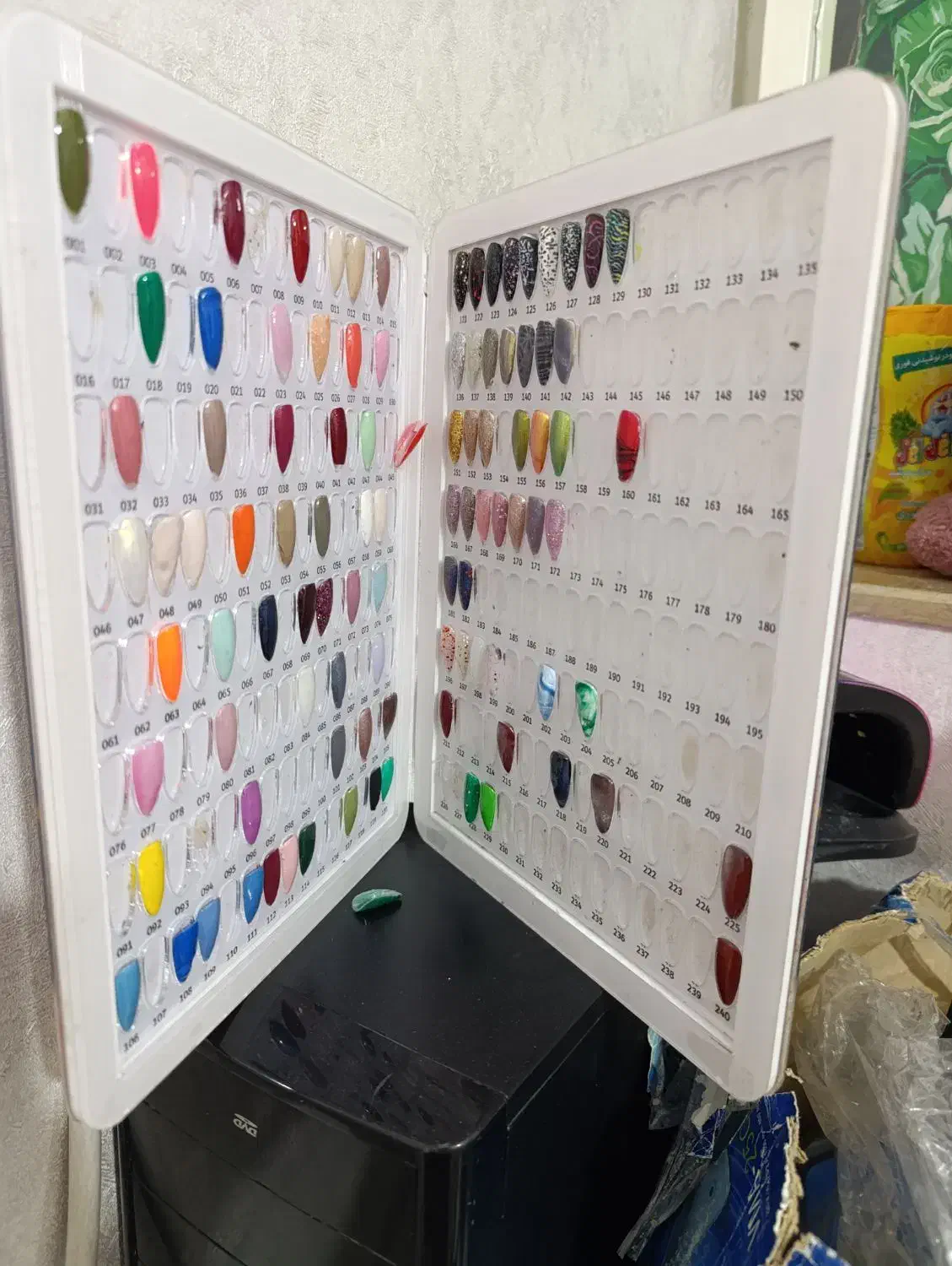 فروش لوازم ناخن|آرایشگاه و سالنهای زیبایی|زرقان, |دیوار