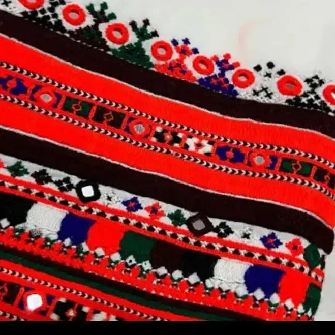 دوخت کلا پذیرفته میشود|لباس|سراوان, |دیوار