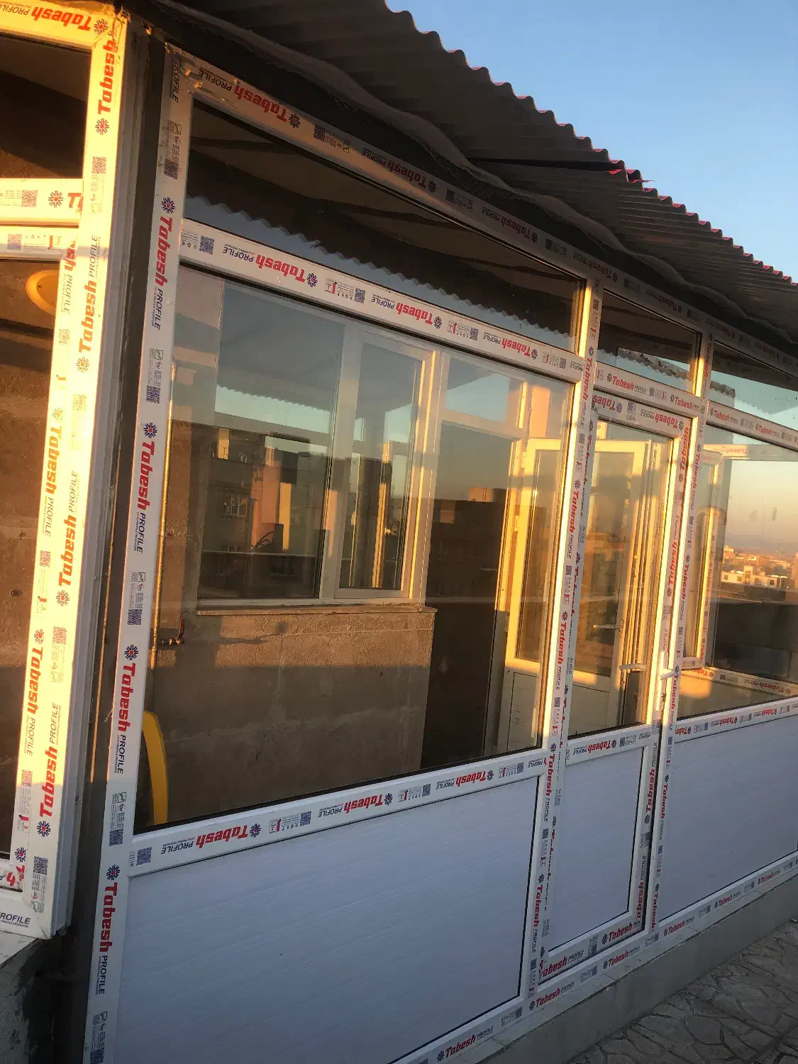 درب پنچره پی وی سی ،اینه های طرح دار، جوشکاری|خدمات پیشه و مهارت|اردبیل, |دیوار