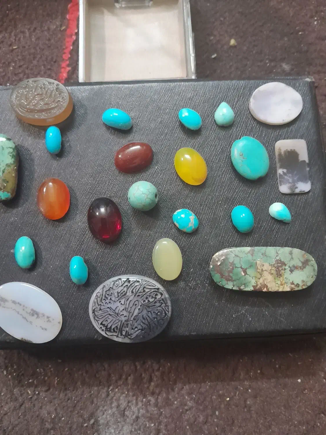 انگشترنگینخطی|جواهرات|شیراز, کوشک میدان|دیوار