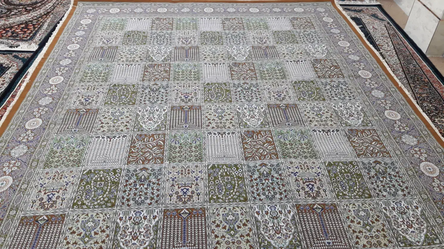 فرش خشتی ابریشم|فرش|اصفهان, بیدآباد|دیوار