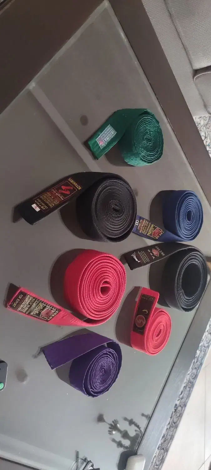 مجموعه کمربند رزمی کاراته|کیف، کفش، کمربند|اصفهان, همدانیان|دیوار