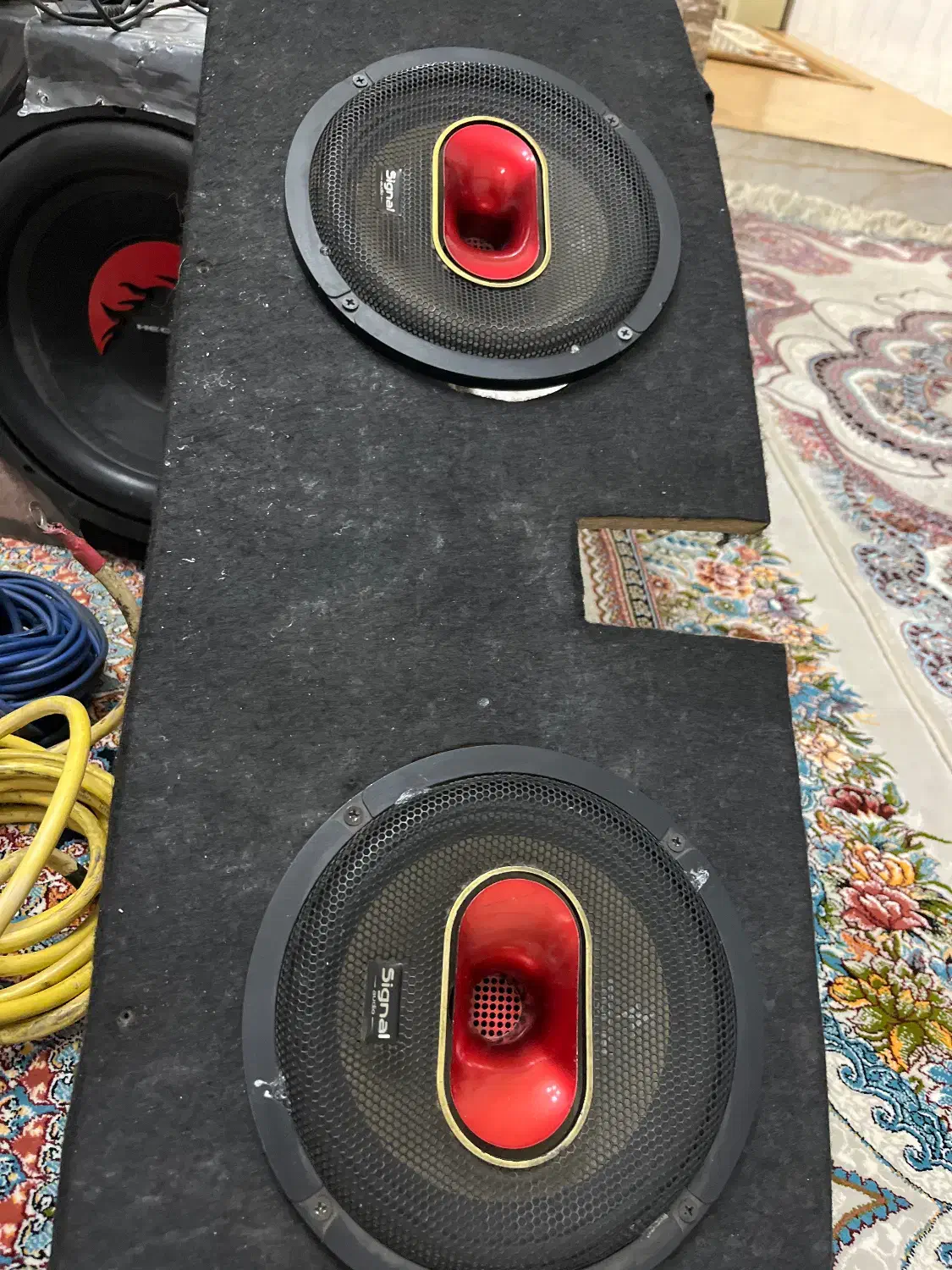 سیستم صوتی|صوتی و تصویری|اسفرورین, |دیوار