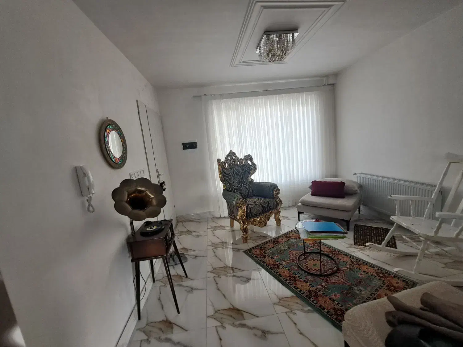 مبل سلطنتی در حد صفر|مبلمان خانگی و میز عسلی|مهاباد (آذربایجان غربی), |دیوار