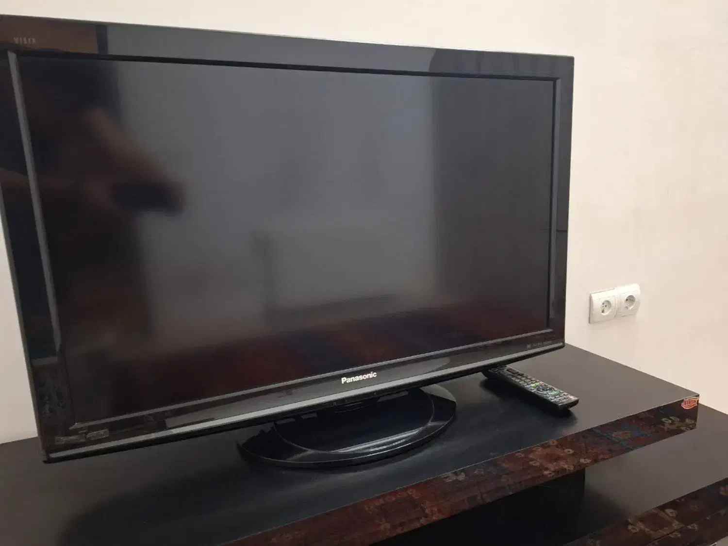 LCD 37 اینچ، پاناسونیک|تلویزیون و پروژکتور|مشهد, فرهنگیان (شهرک غرب)|دیوار