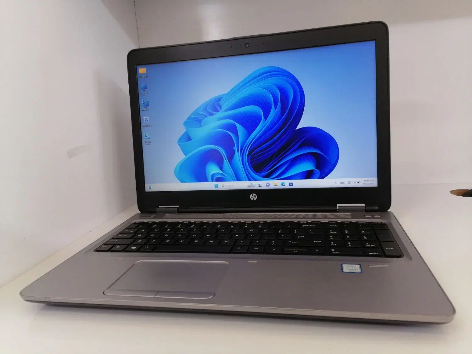 لپتاپ i5 رم 8 هارد 256SSD حسگراثرانگشت،فول اچ دی|رایانه همراه|شیراز, فرگاز|دیوار