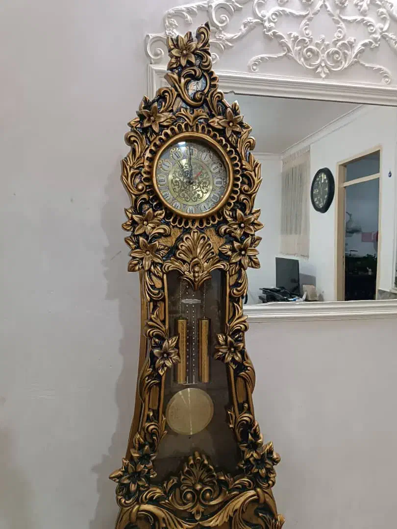 ساعت ایستاده در حدنو بسیار شیک|ساعت دیواری و تزئینی|ورامین, ورامین|دیوار