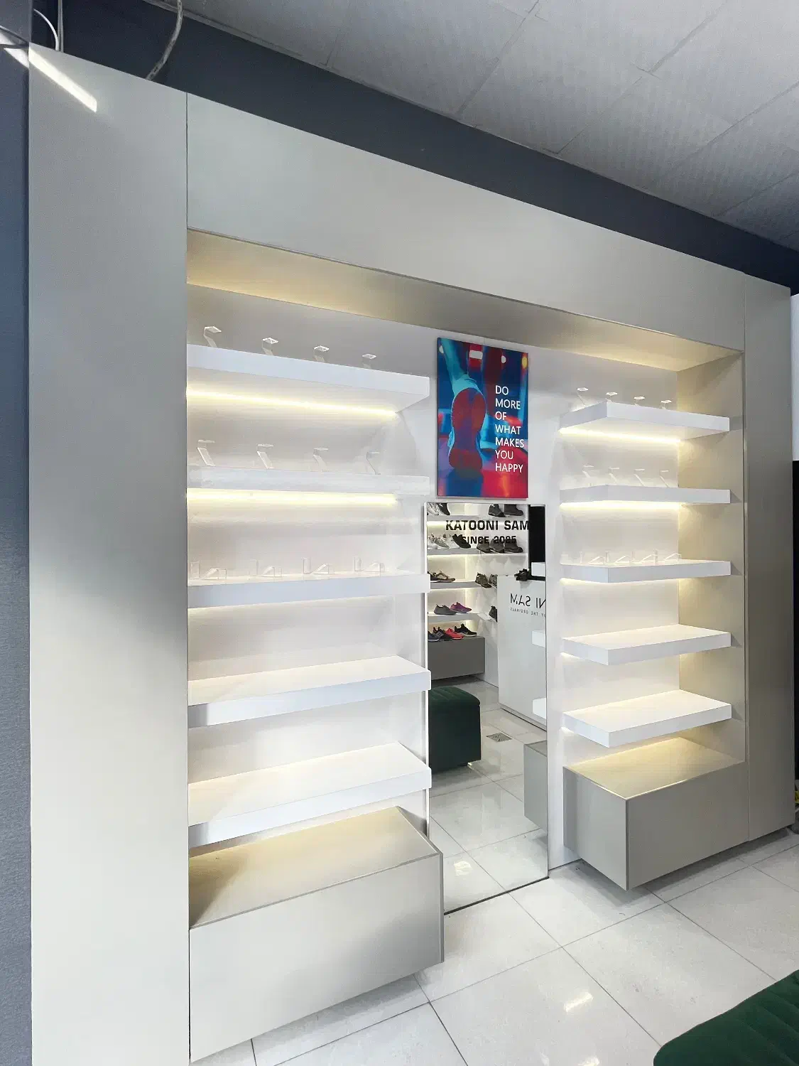 ویترین مغازه|فروشگاه و مغازه|رشت, کاکتوس|دیوار