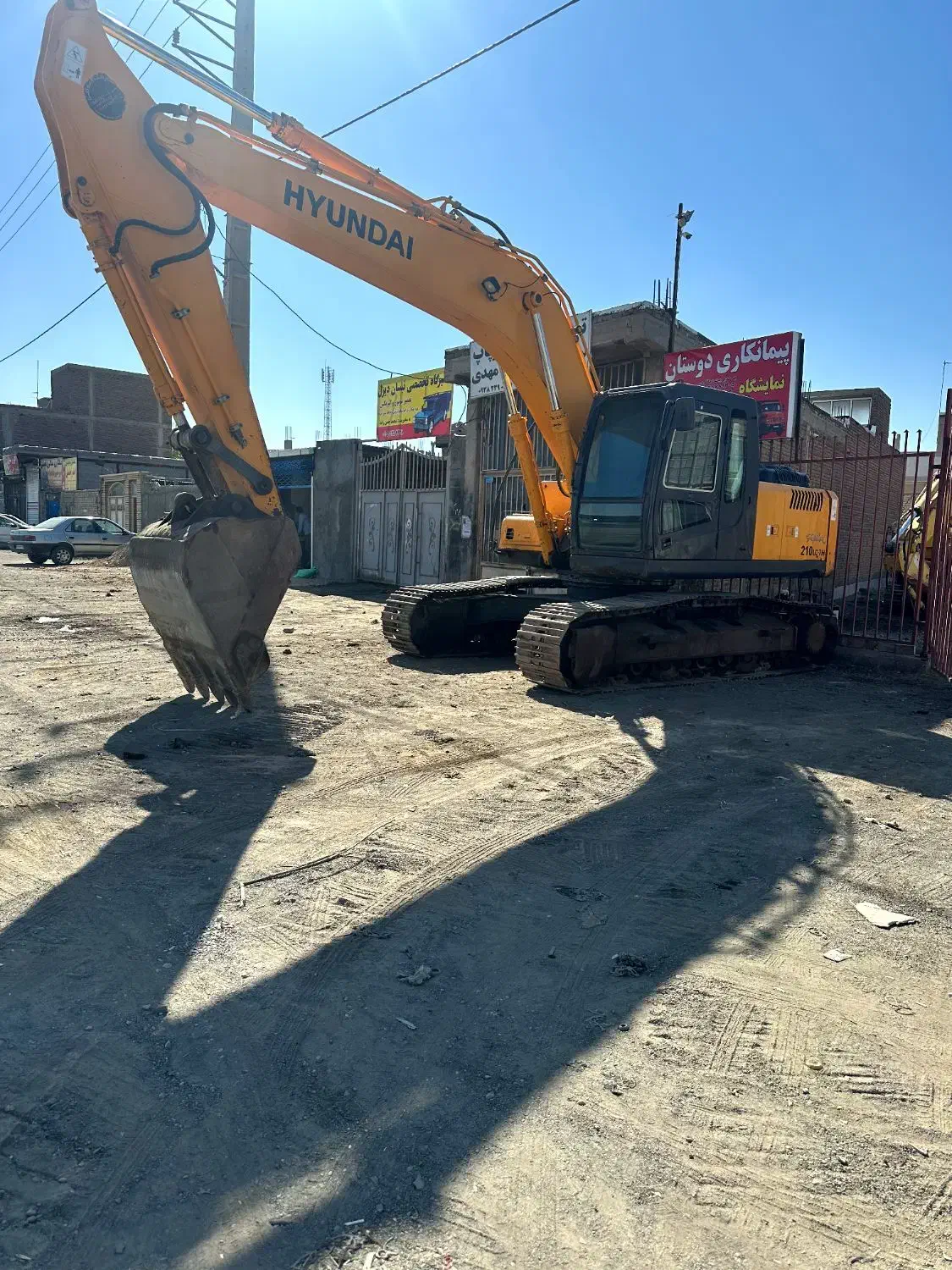 بیل زنجیری هیوندا210|خودرو سنگین|ملکان, |دیوار