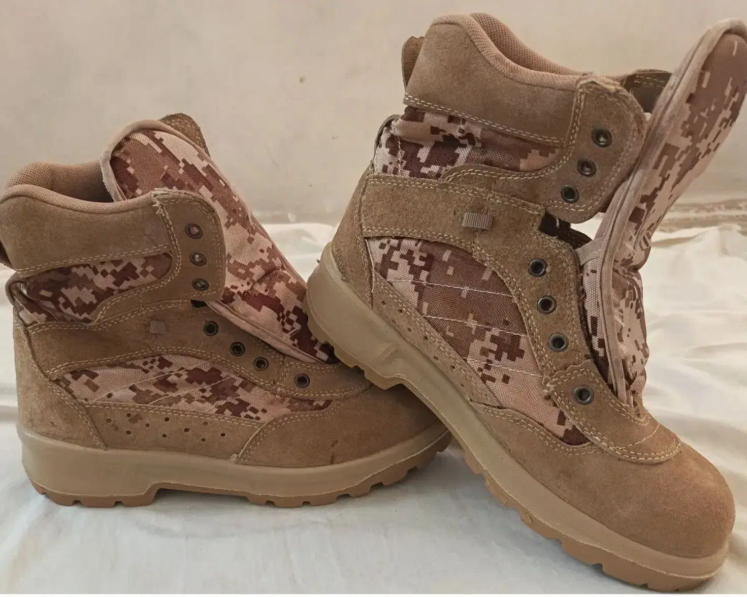 پوتین کوهنوردی|کیف، کفش، کمربند|زنجان, |دیوار