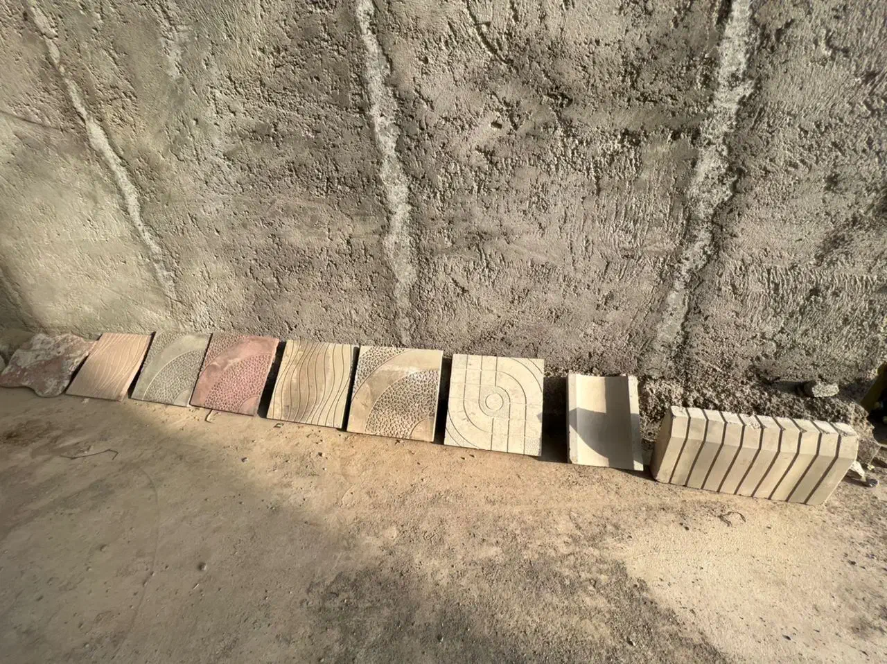 استخدام بنا ونیرو تخصصی تولیدجدول بتنی وموزاییک|استخدام صنعتی، فنی، مهندسی|جیرفت, |دیوار