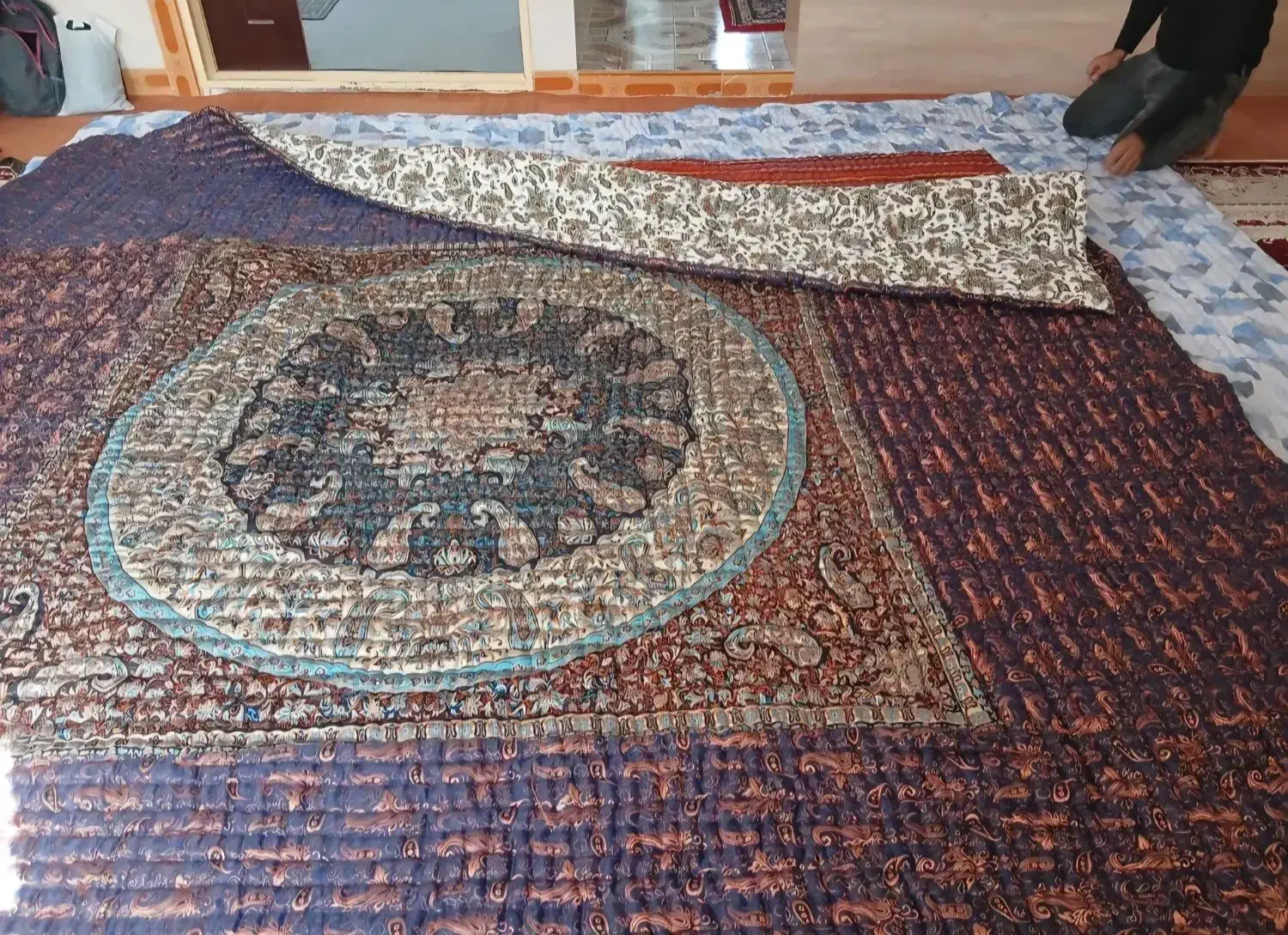 لحاف کرسی آرزو تمام نخ با سرویس کامل سفارشی دوز|رختخواب، بالش، پتو|تهران, شهید رجایی|دیوار