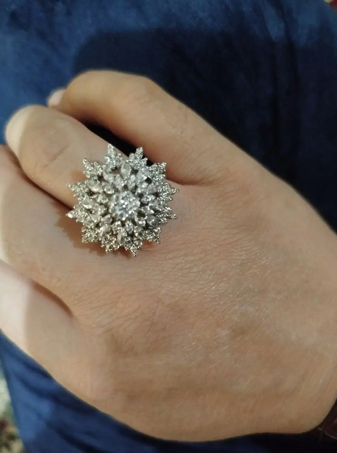 انگشتر بسیار زیبا طرح الماس|جواهرات|قم, زنبیل آباد|دیوار