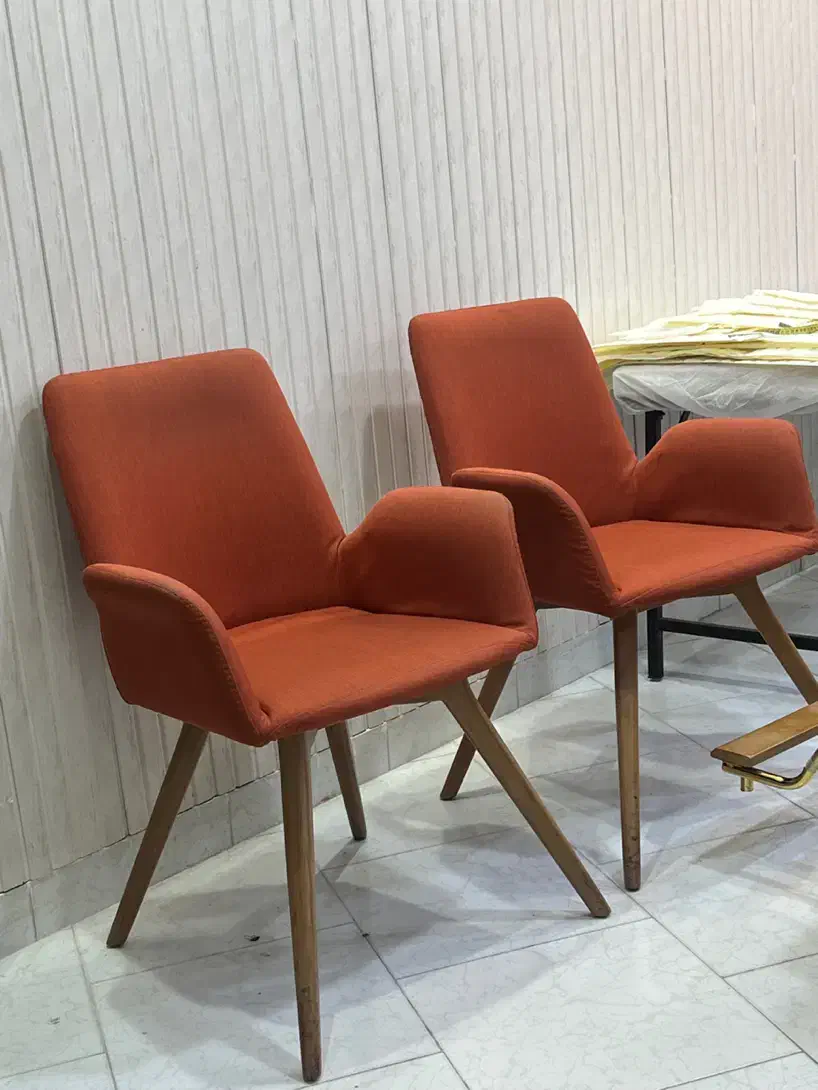 ۶ عدد صندلی کاملا سالم|مبلمان اداری|رشت, گلسار|دیوار