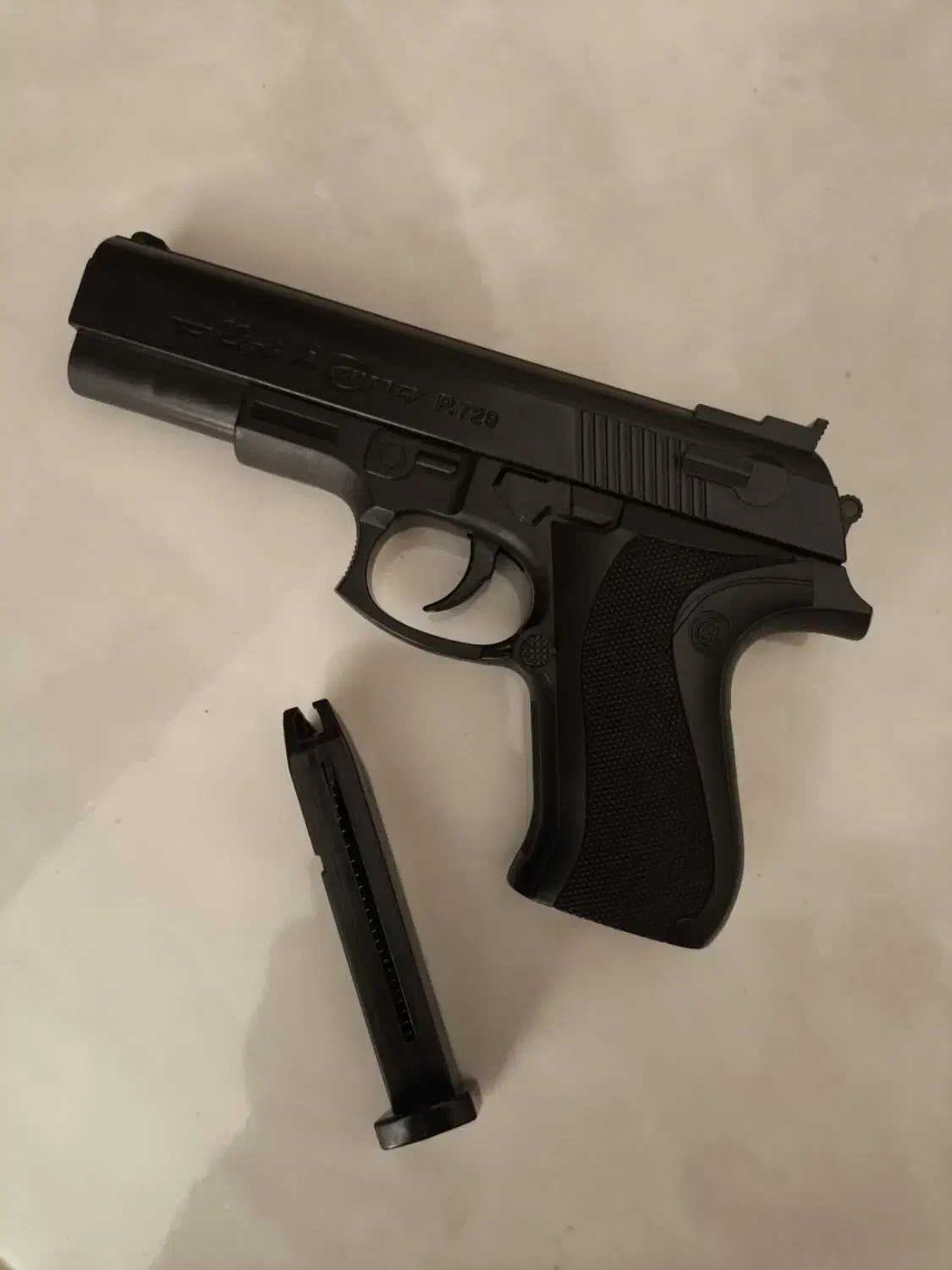 تفنگ ساچمهای|اسباببازی|فردیس, کوی نور|دیوار