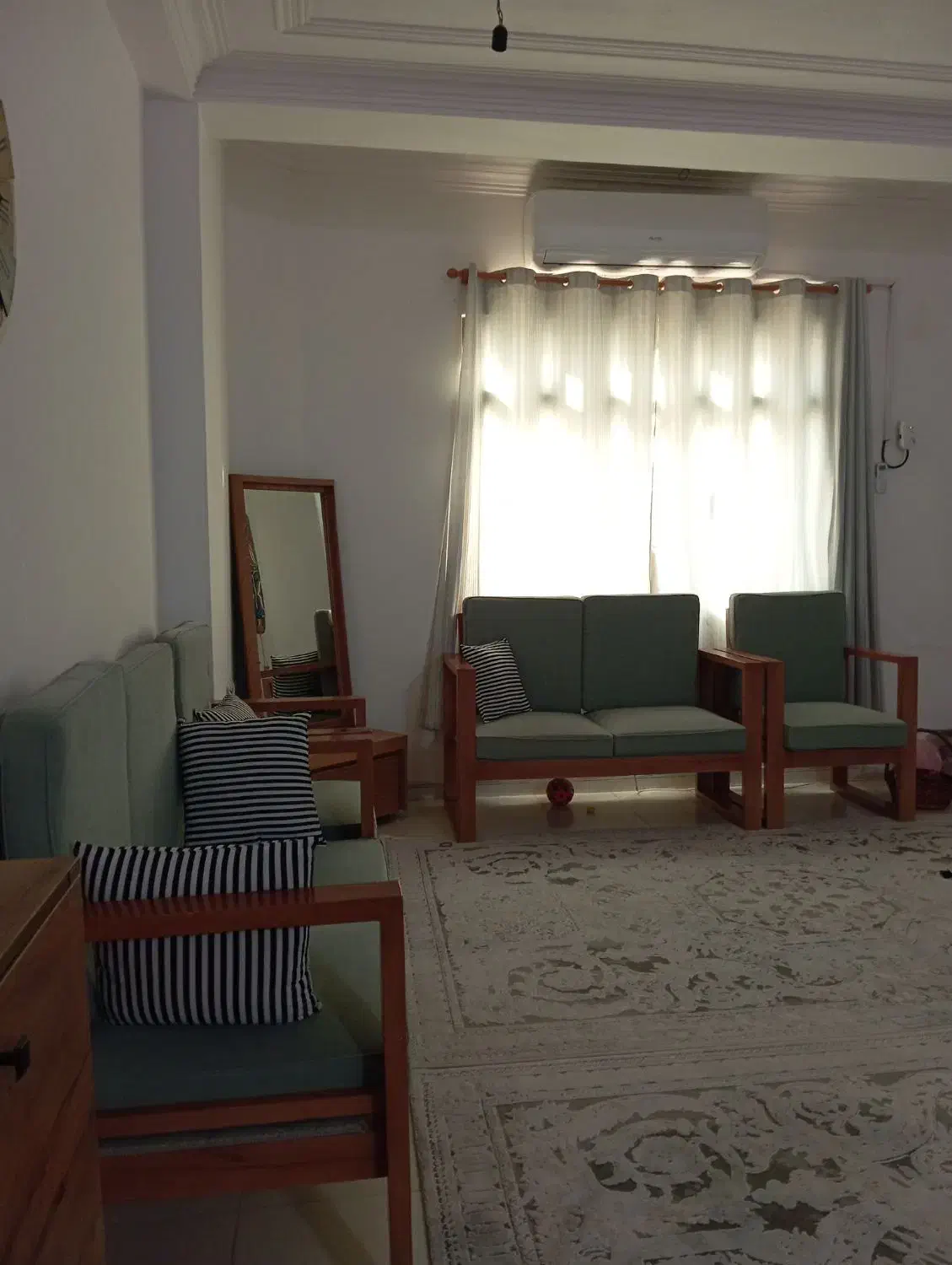 مبلمان فرش سرویس خواب ناهارخوری|میز و صندلی غذاخوری|قشم, |دیوار