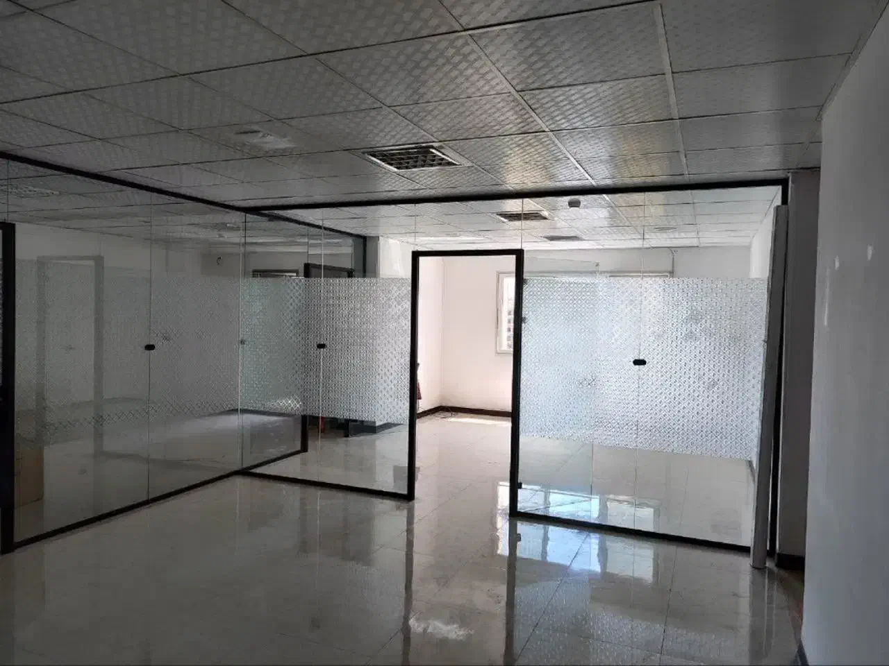 واحد اداری / بلوار امام رضا / ۱۲۲ متر / ویو دار|اجارهٔ دفتر کار، اتاق اداری، مطب|قم, چهل درخت|دیوار