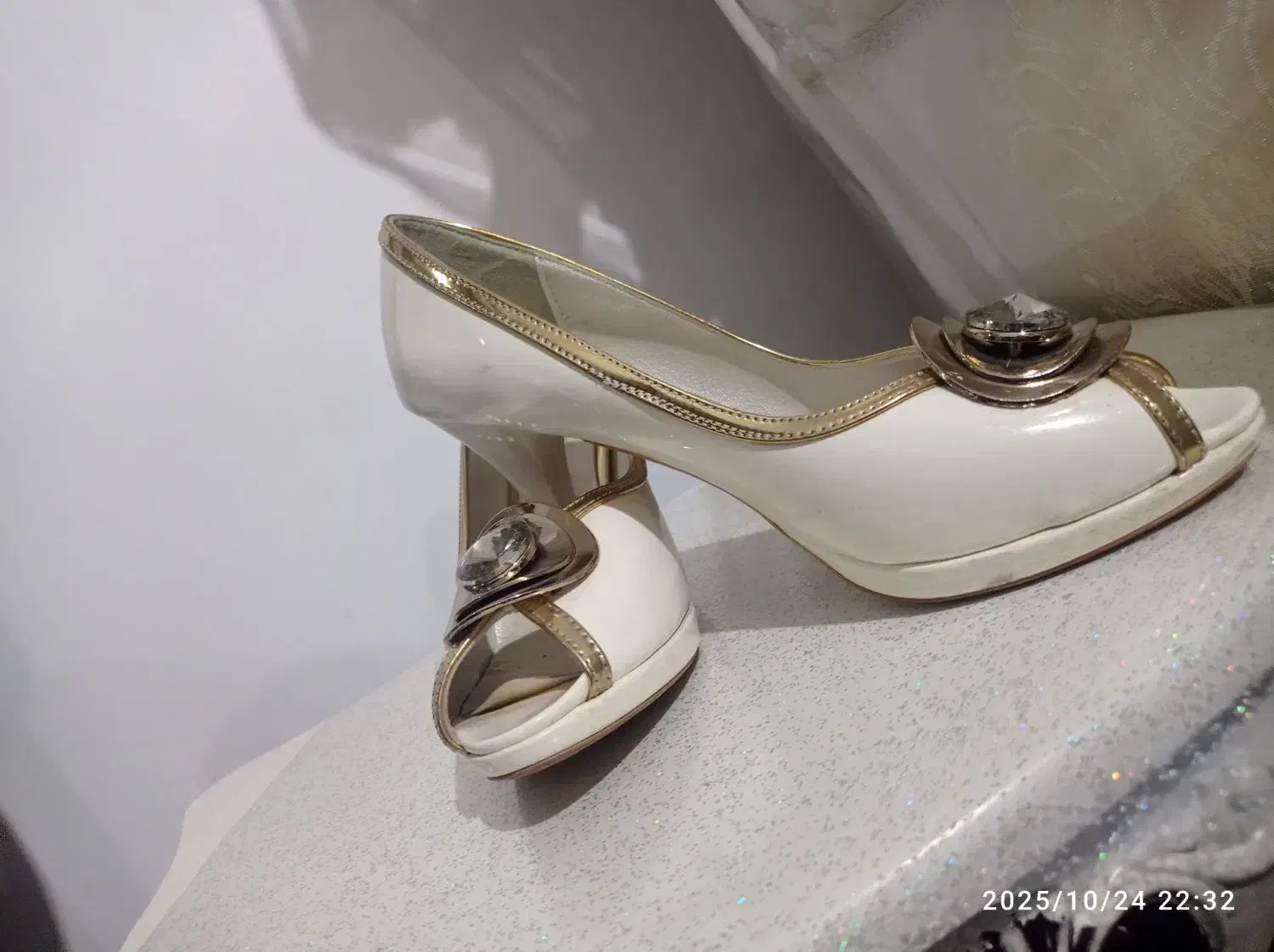 کفش مجلسی|کیف، کفش، کمربند|میاندوآب, |دیوار