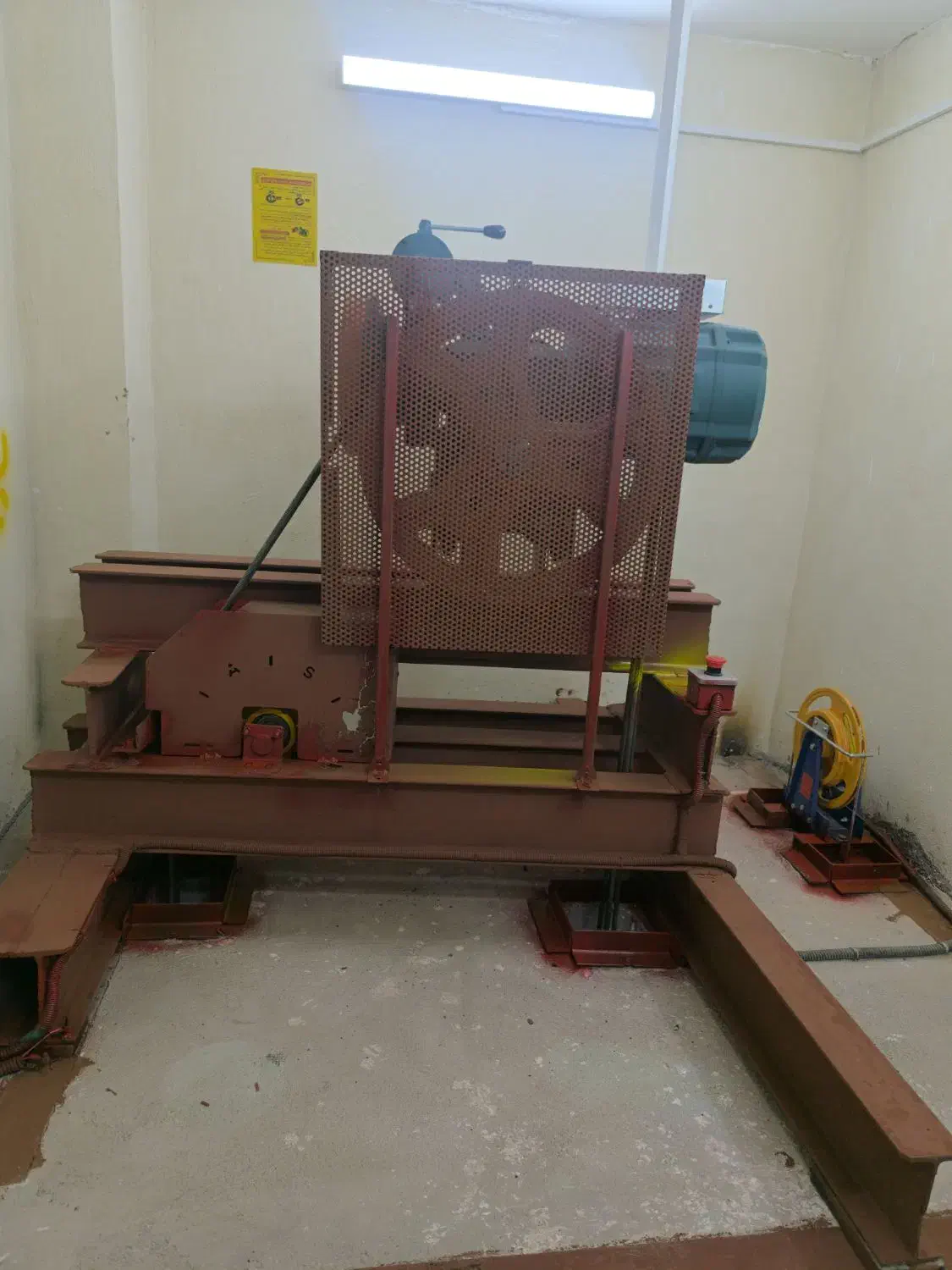 کارآموز آسانسور|استخدام صنعتی، فنی، مهندسی|شاهینشهر, نظامی|دیوار