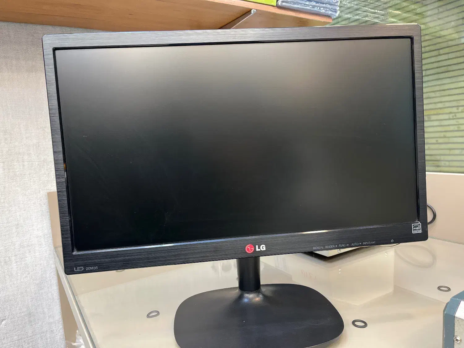 مانیتور ال جی LG|قطعات و لوازم جانبی رایانه|تهران, اکباتان|دیوار