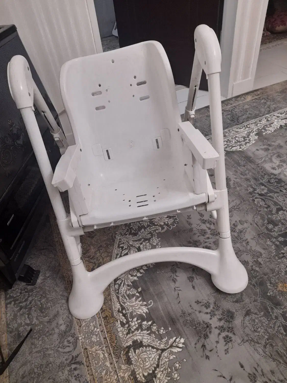 صندلی کود ک|تخت و صندلی بچه|اسلام‌شهر, شهرک سعیدیه|دیوار