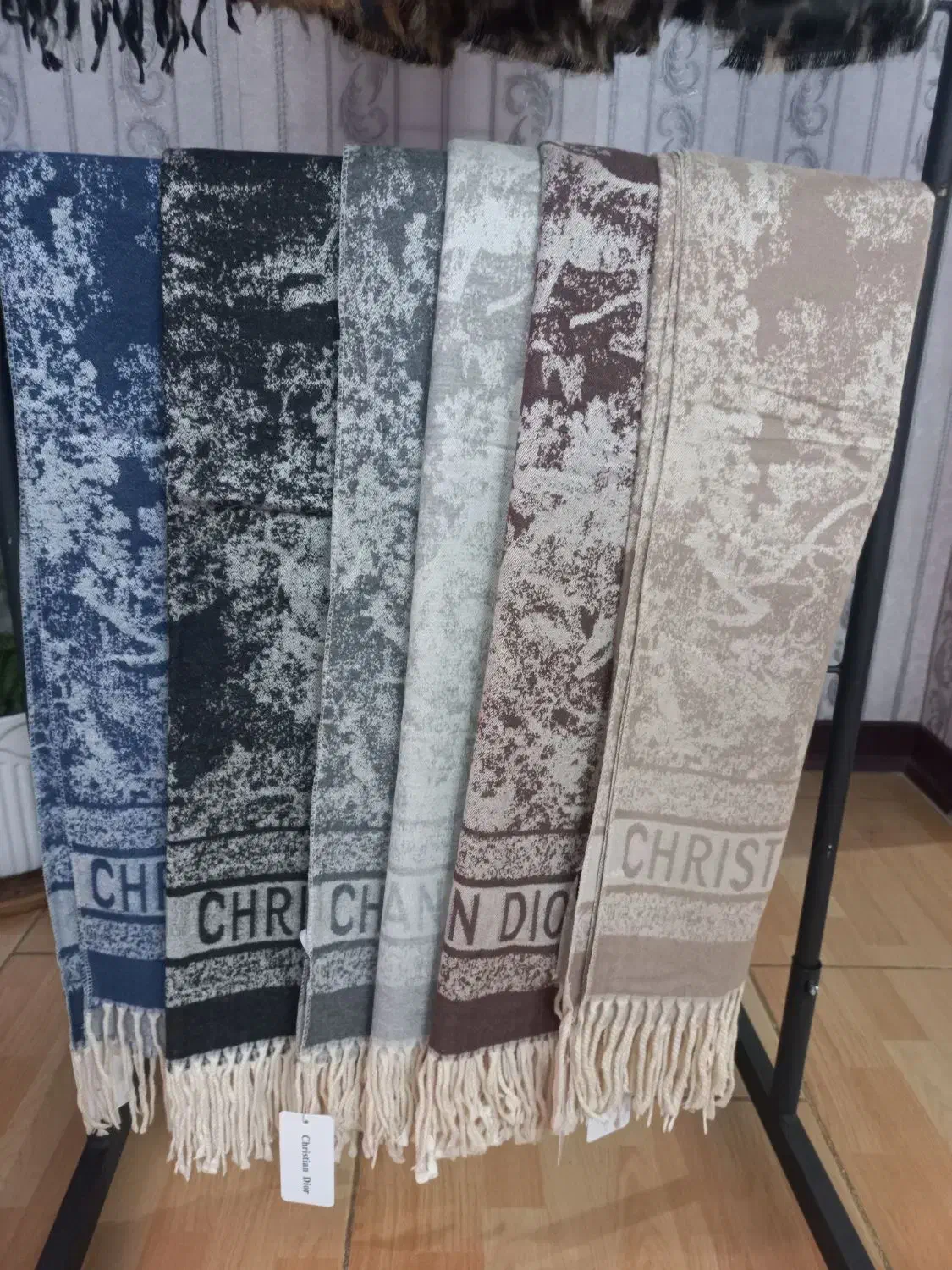 شال  و هد بند روسی|لباس|پاکدشت, پاکدشت (مامازند)|دیوار